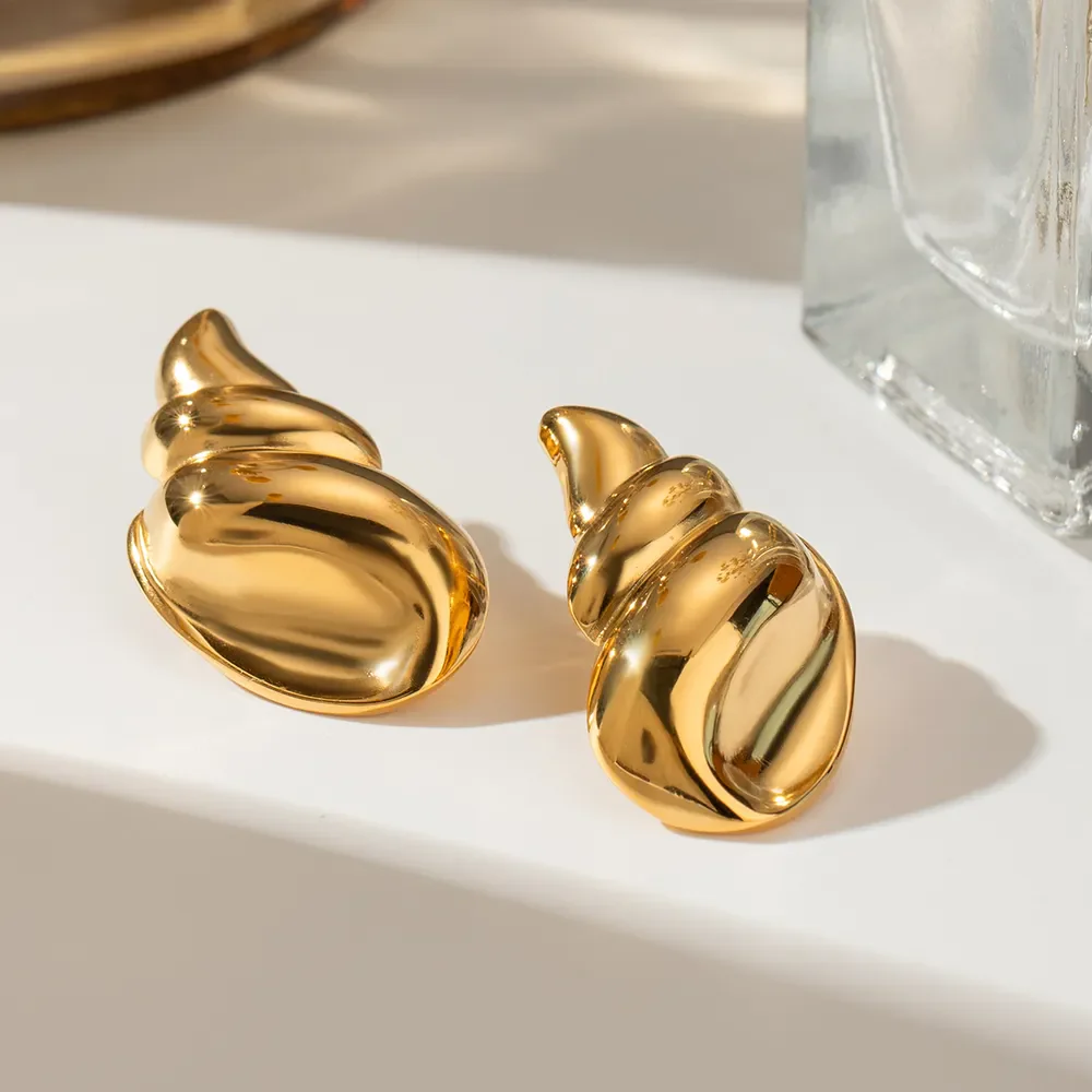 18K Gold-Plated Conch Earrings - Image 4