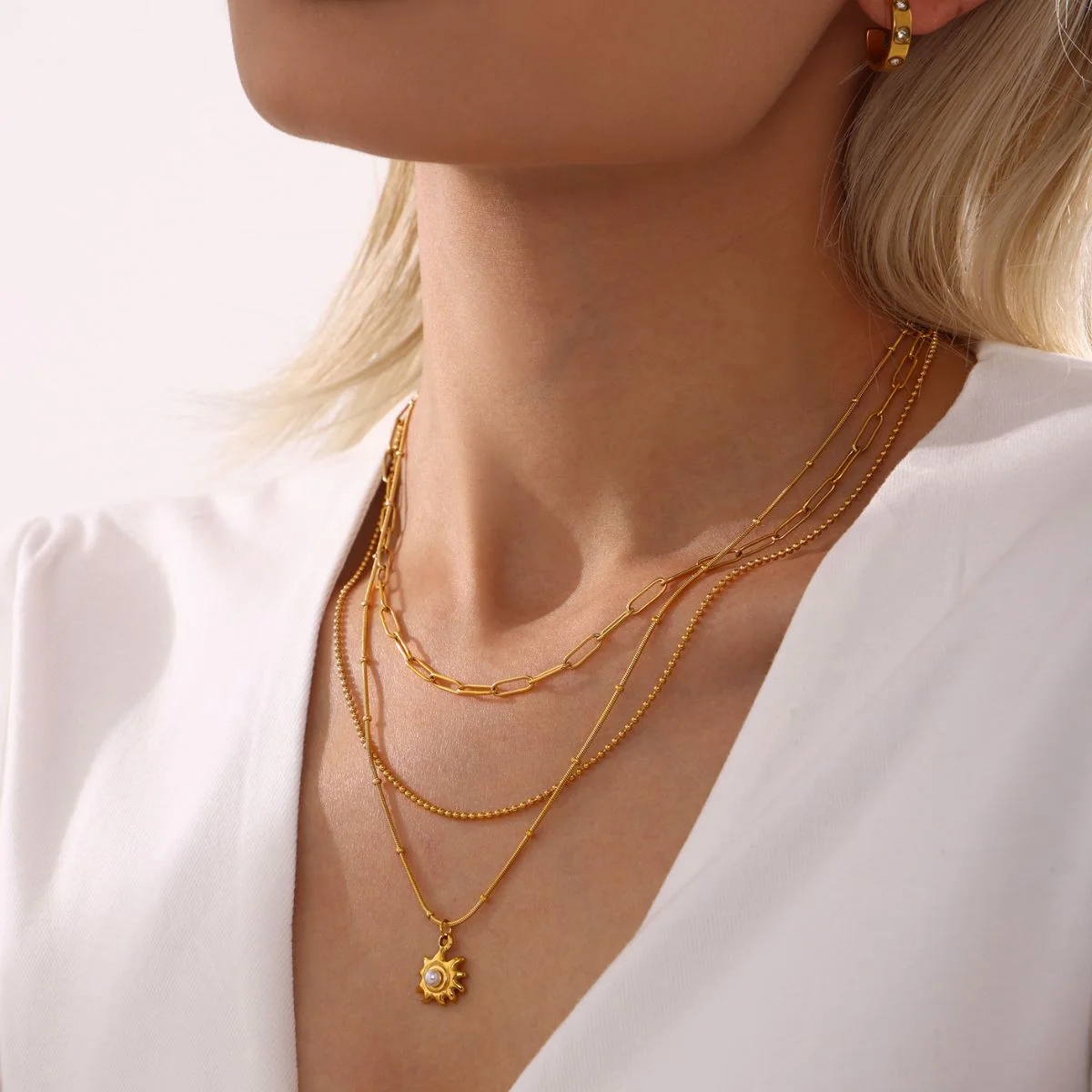 18K Gold-Plated Shell Pearl Necklace - Image 2