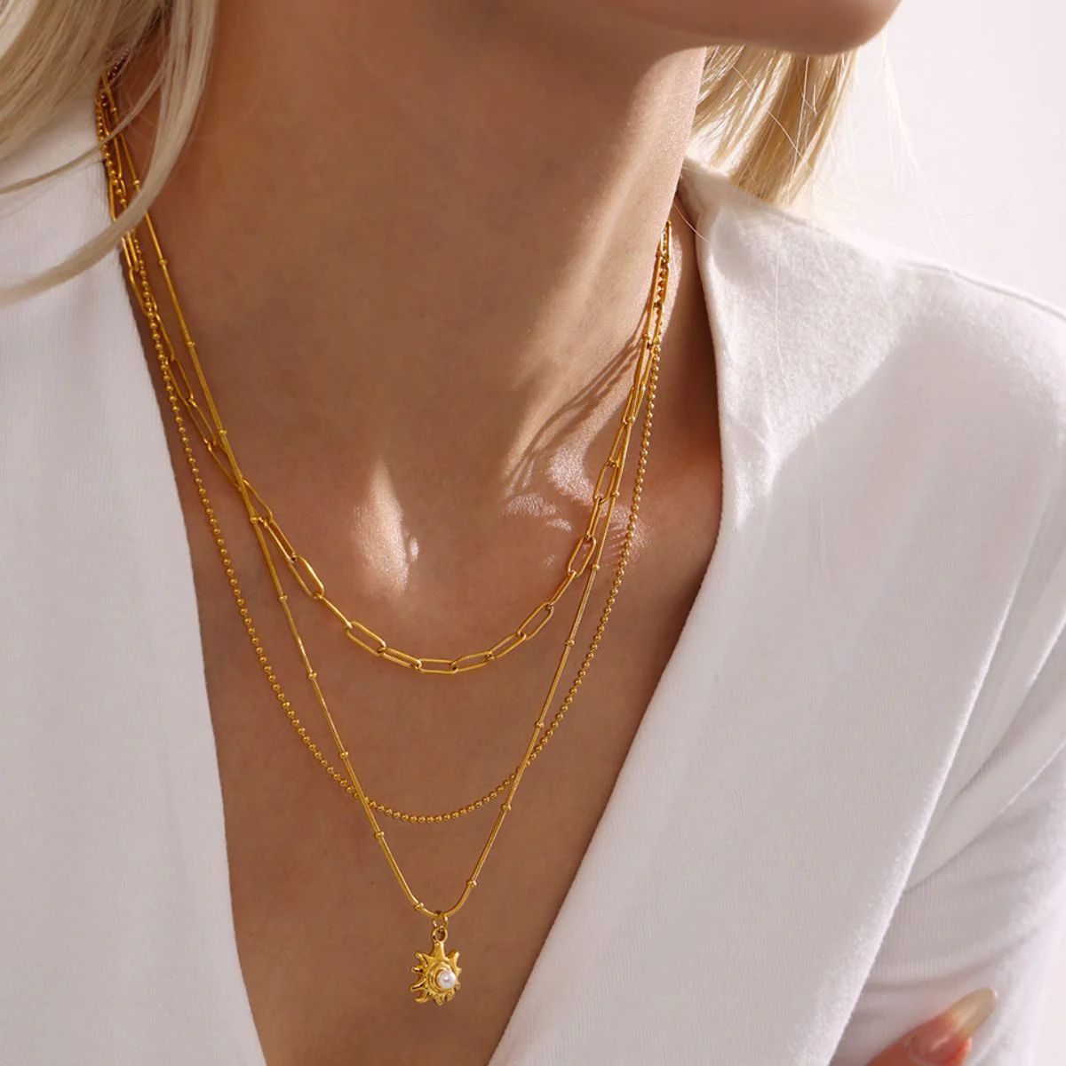 18K Gold-Plated Shell Pearl Necklace - Image 3