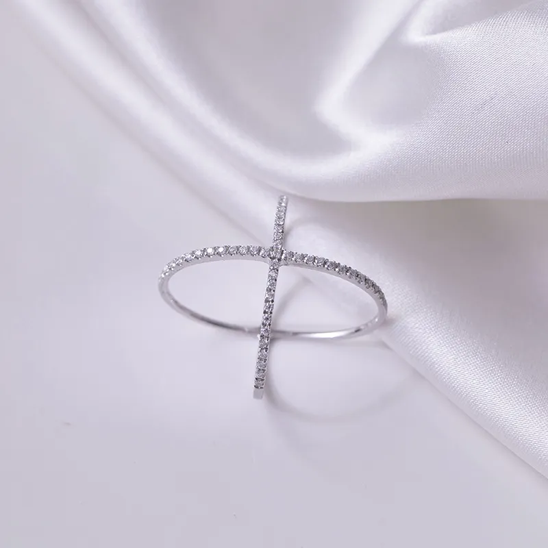 925 Sterling Silver Moissanite Crisscross Ring - Image 3