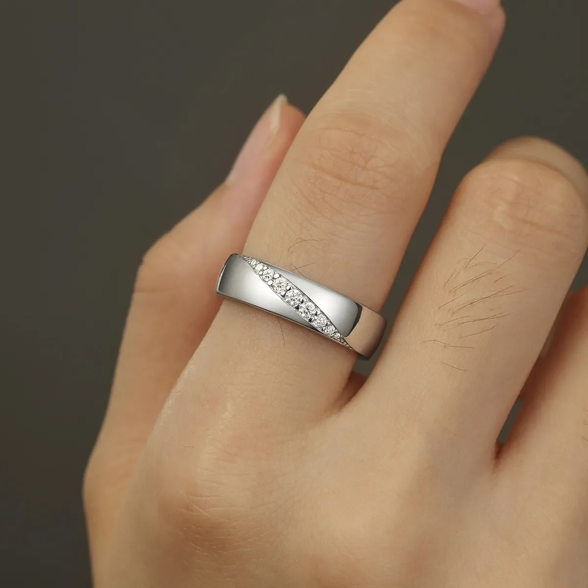 925 Sterling Silver Moissanite Ring - Image 2
