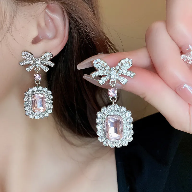 Alloy Crystal Geometric Dangle Earrings - Image 4