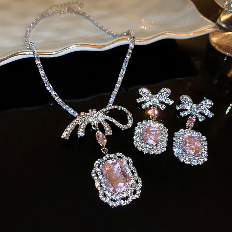 Alloy Crystal Geometric Dangle Earrings - Image 5