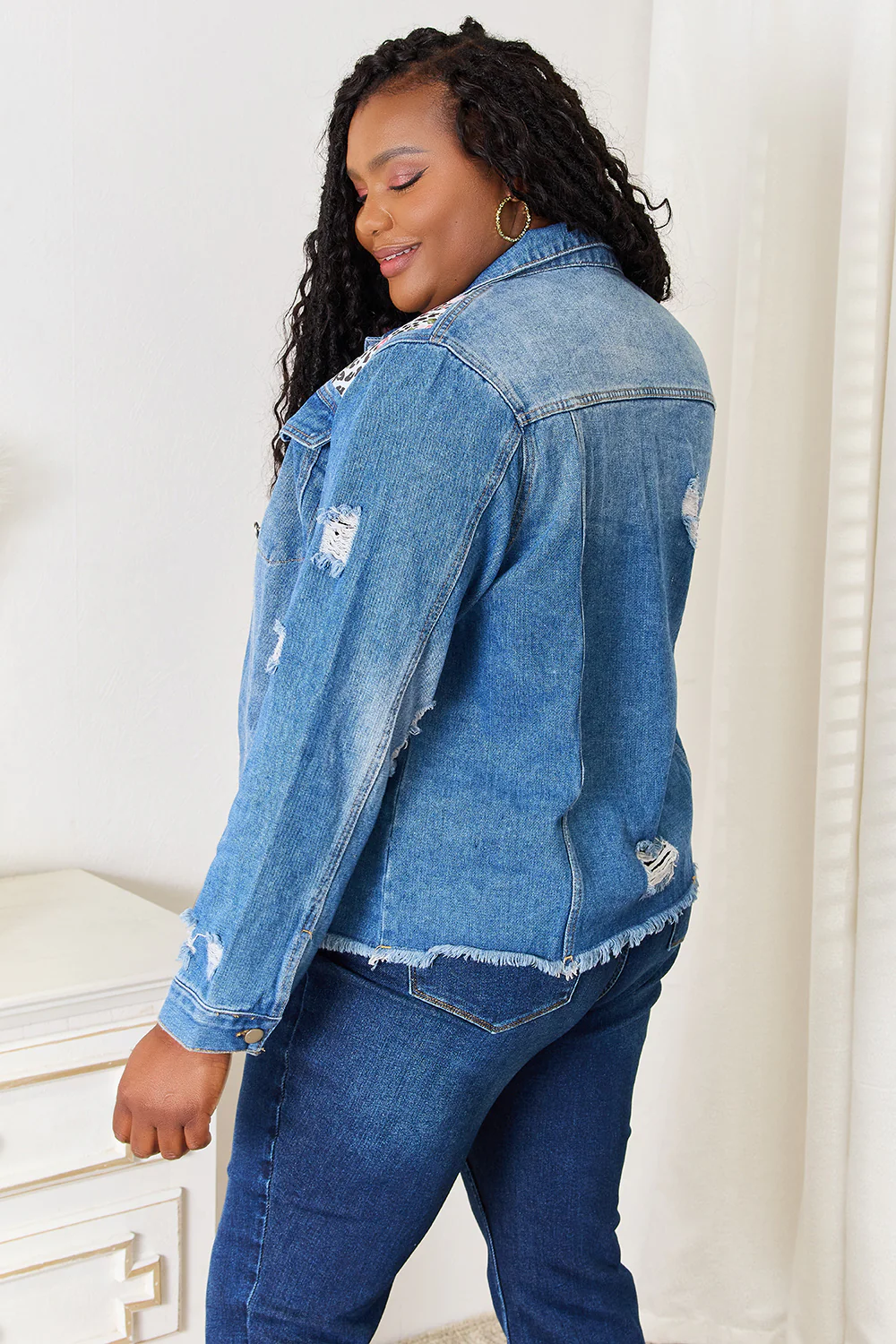 Baeful Leopard Floral Distressed Raw Hem Denim Jacket - Image 7