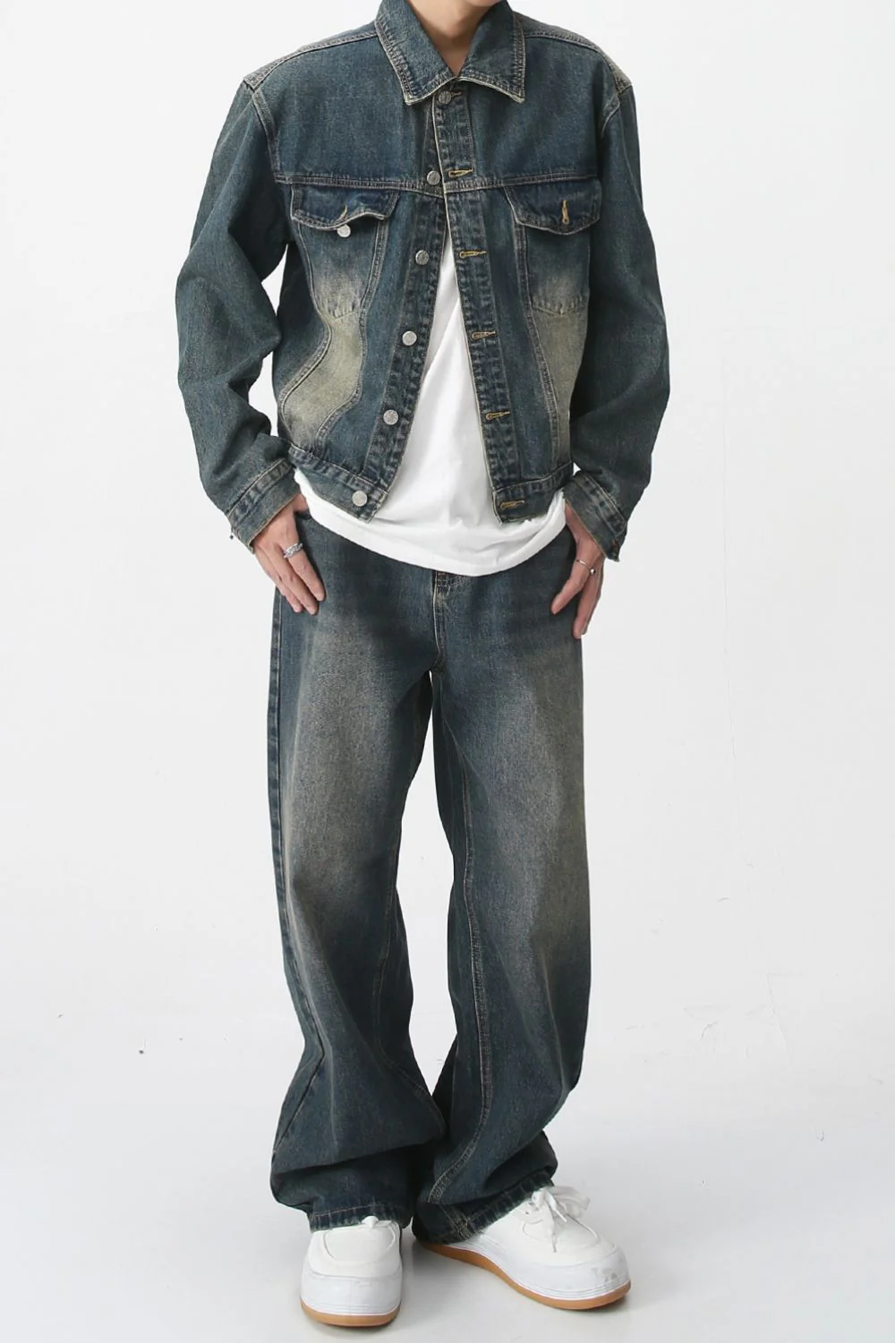 Baggy Jeans with Pockets - Image 2