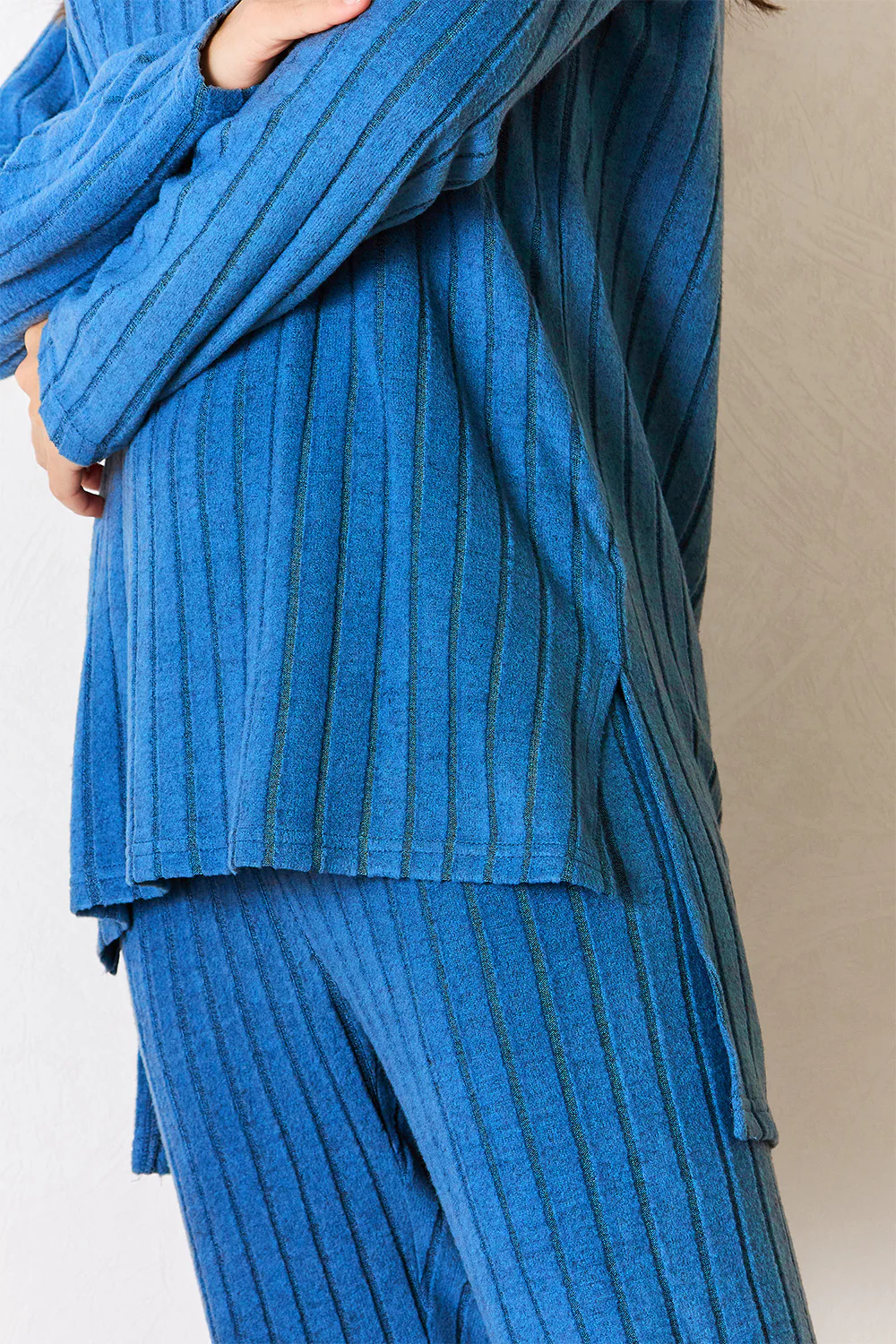 Basic Bae Full Size Ribbed Round Neck High-Low Slit Top and Pants Set - Image 13