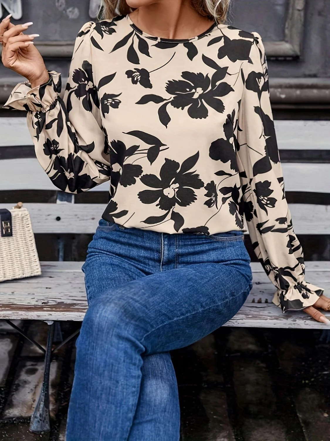 Bow Back Printed Round Neck Flounce Sleeve Blouse - Image 4