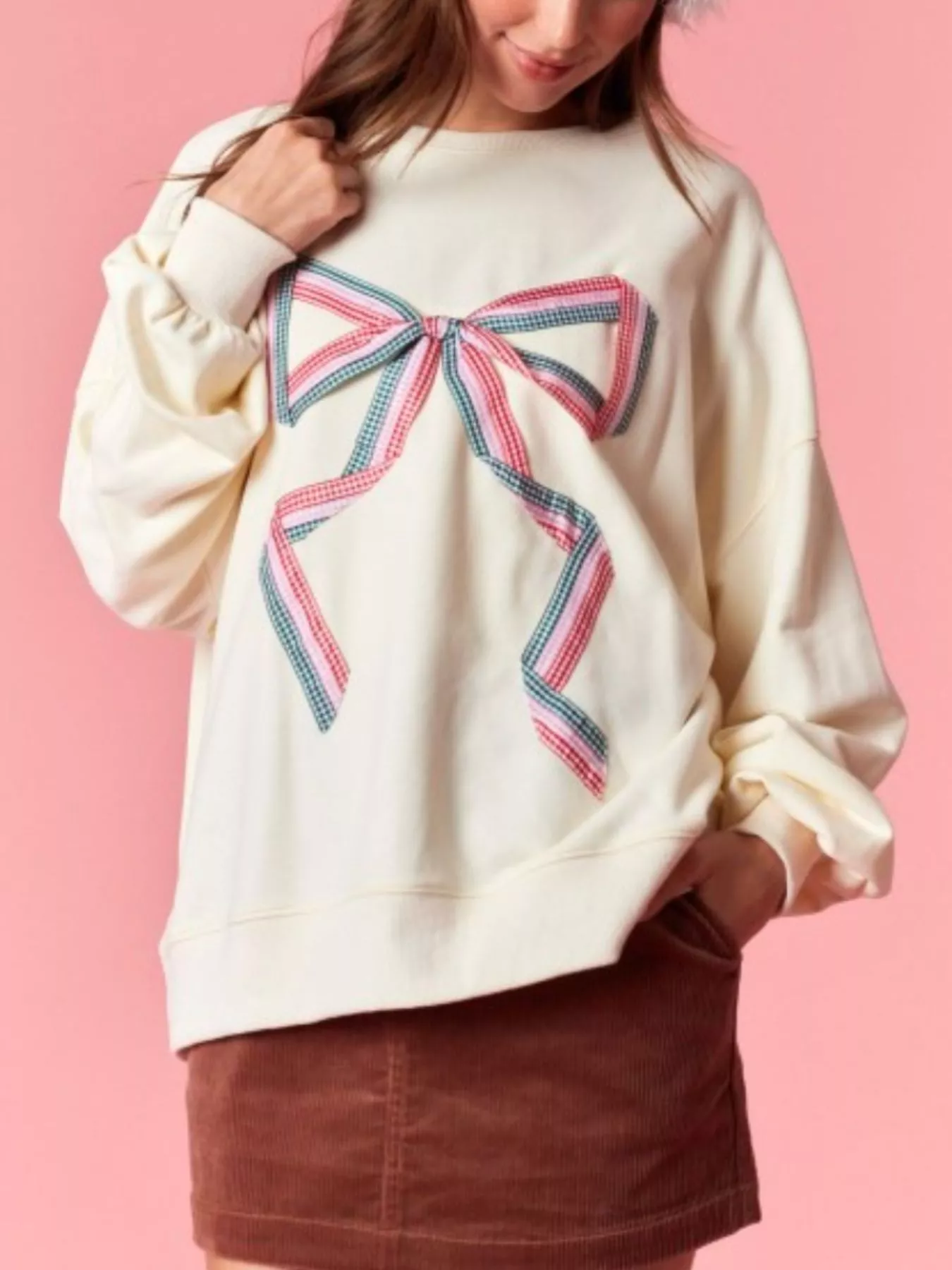 Bow Crew Neck Sweatshirt - Image 23