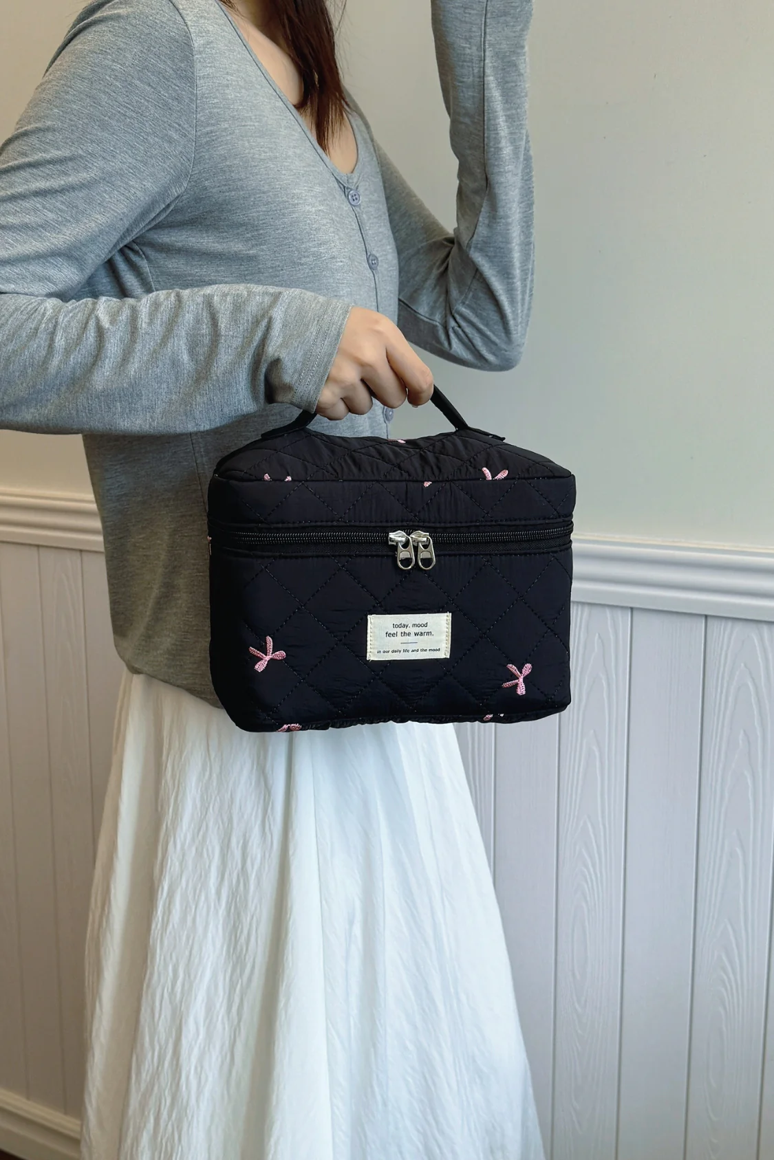 Bow Embroidered Quilted Storage Bag with Zip - Image 3