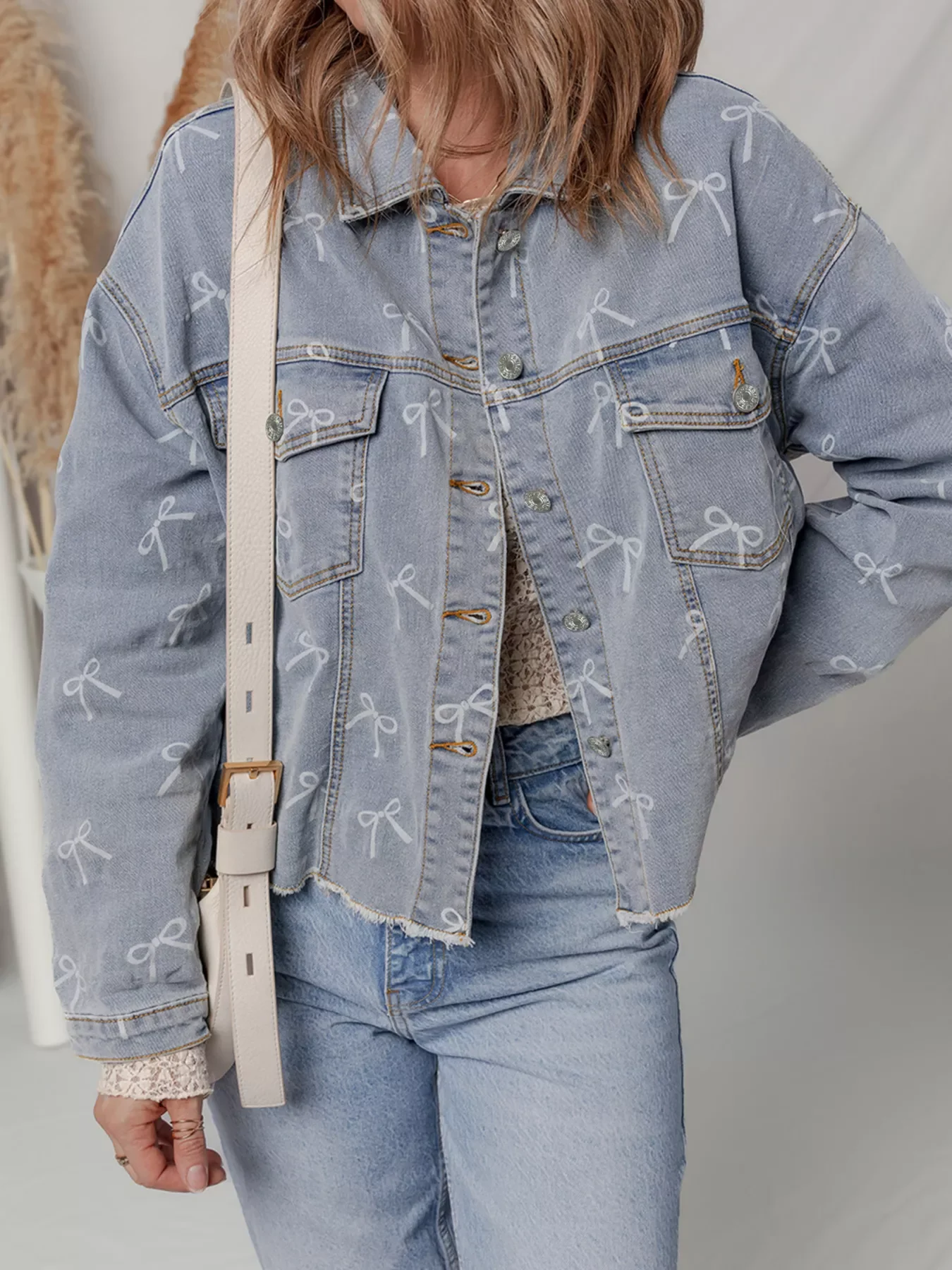 Bow Knot Print Light Wash Raw Hem Denim Jacket - Image 3