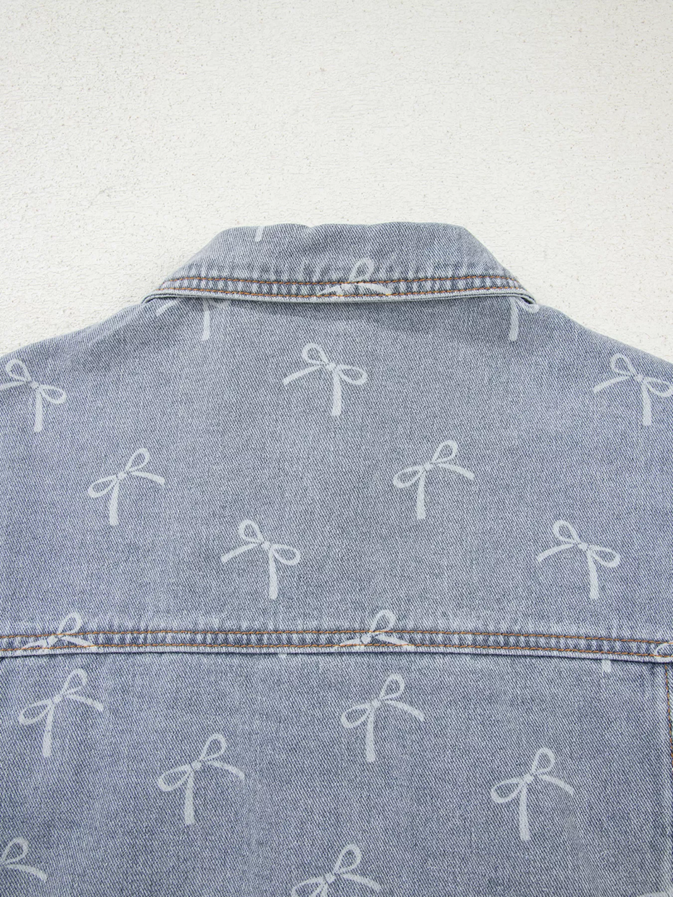 Bow Knot Print Light Wash Raw Hem Denim Jacket - Image 9