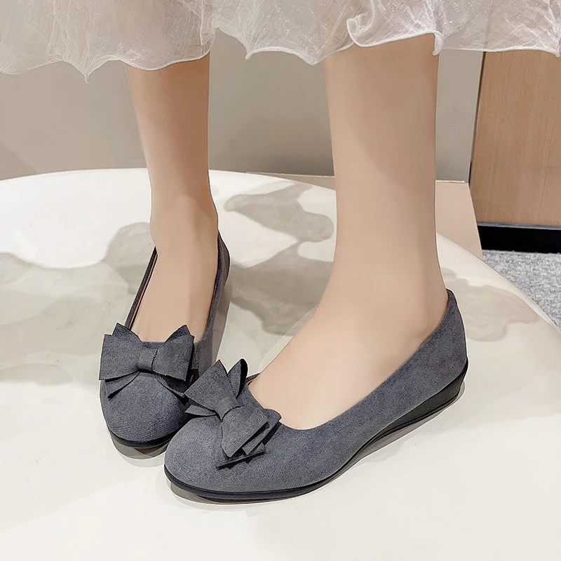 Bow Point Toe Low Heel Slip-Ons - Image 4