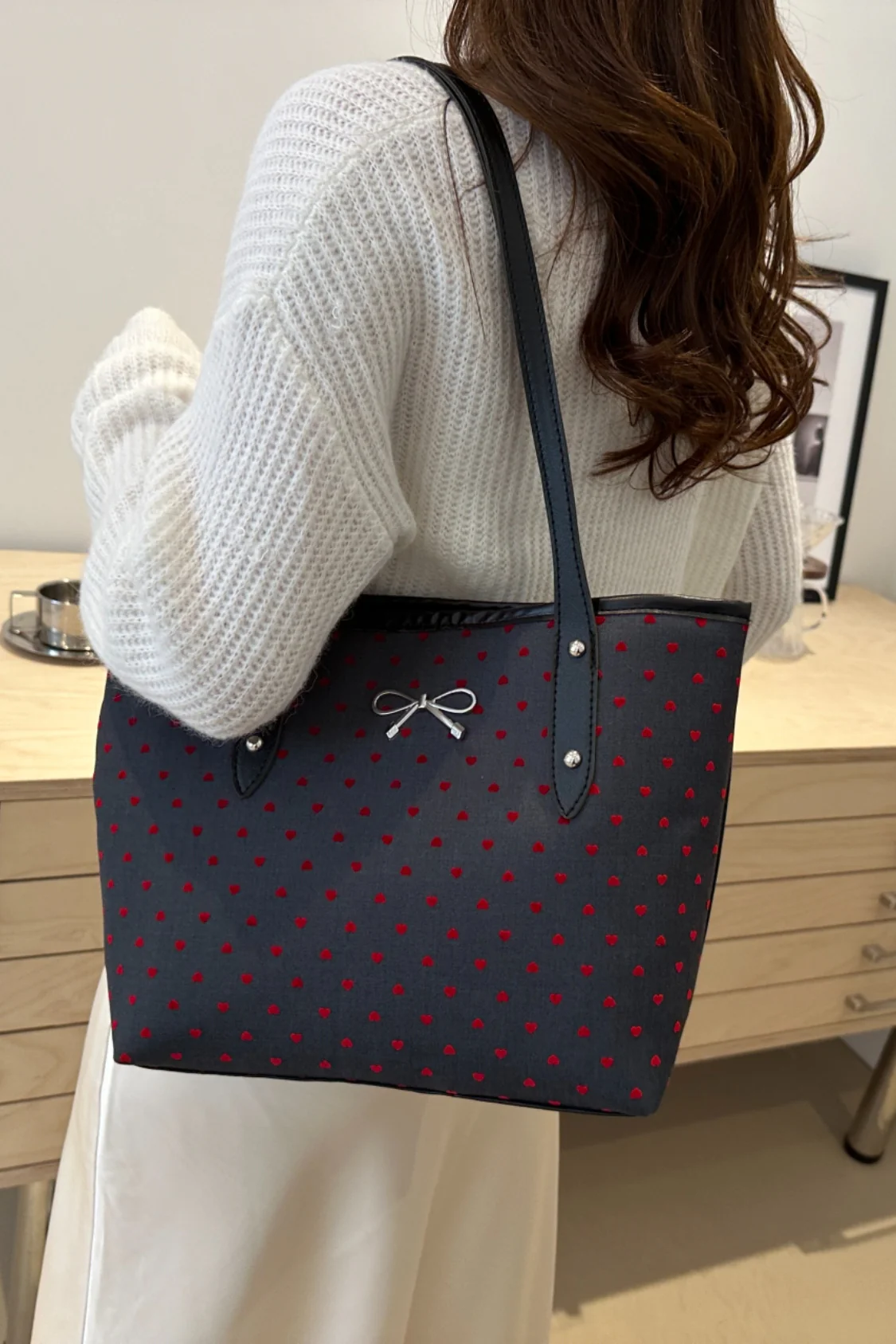 Bow Trim Polyester Tote Bag - Image 20