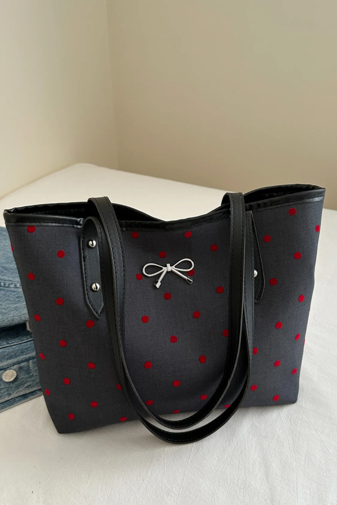 Bow Trim Polyester Tote Bag - Image 29