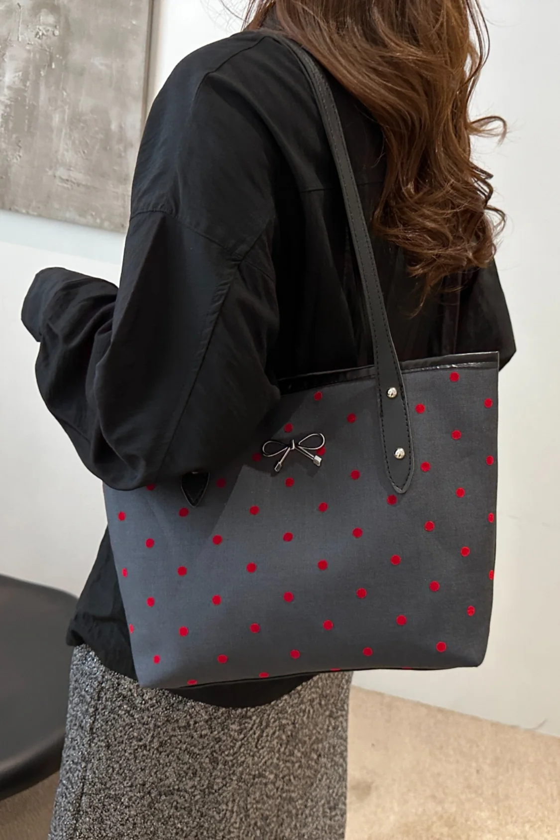 Bow Trim Polyester Tote Bag - Image 30