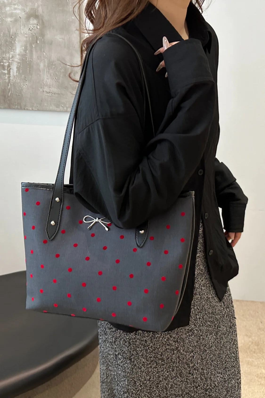 Bow Trim Polyester Tote Bag - Image 33