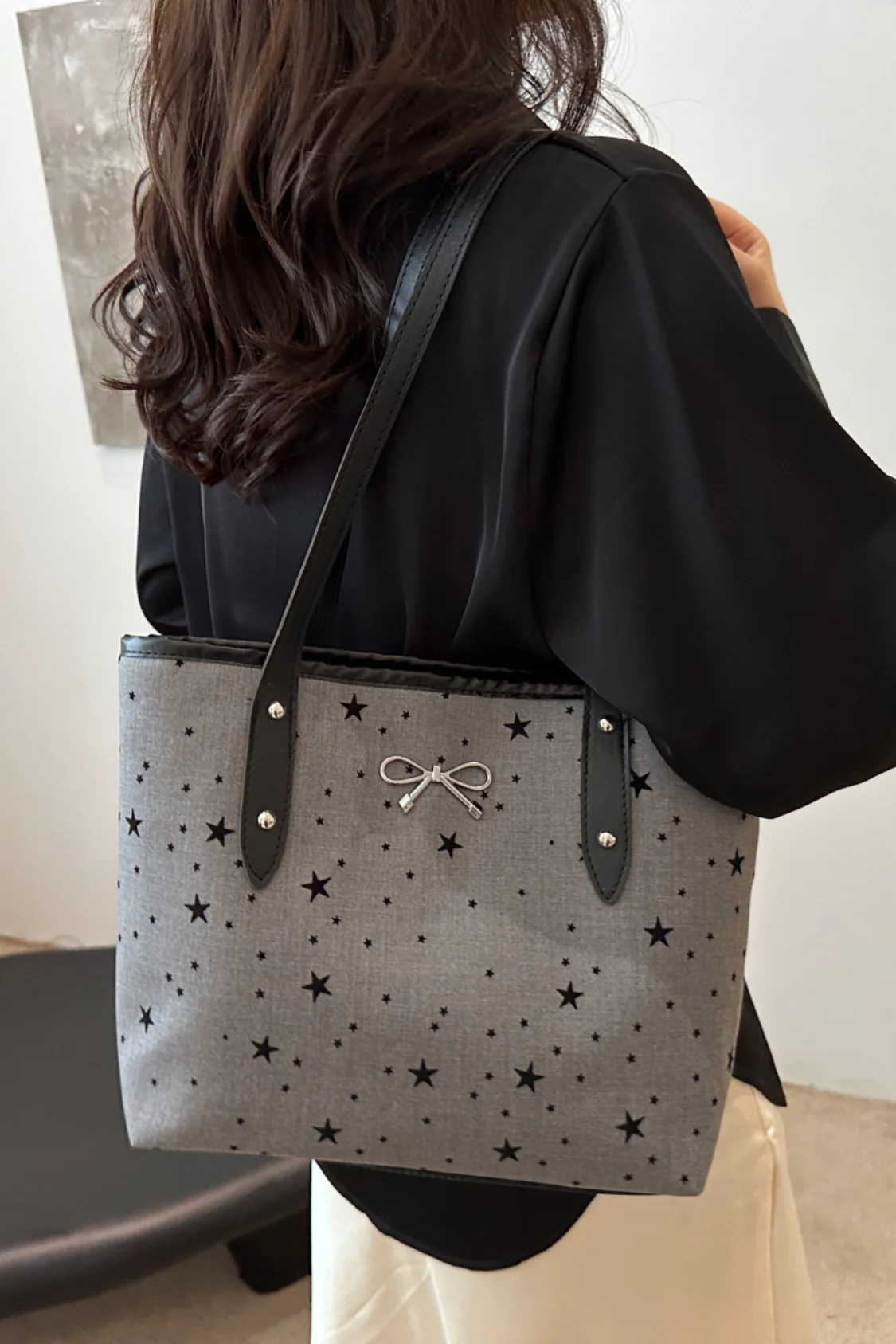 Bow Trim Polyester Tote Bag - Image 9