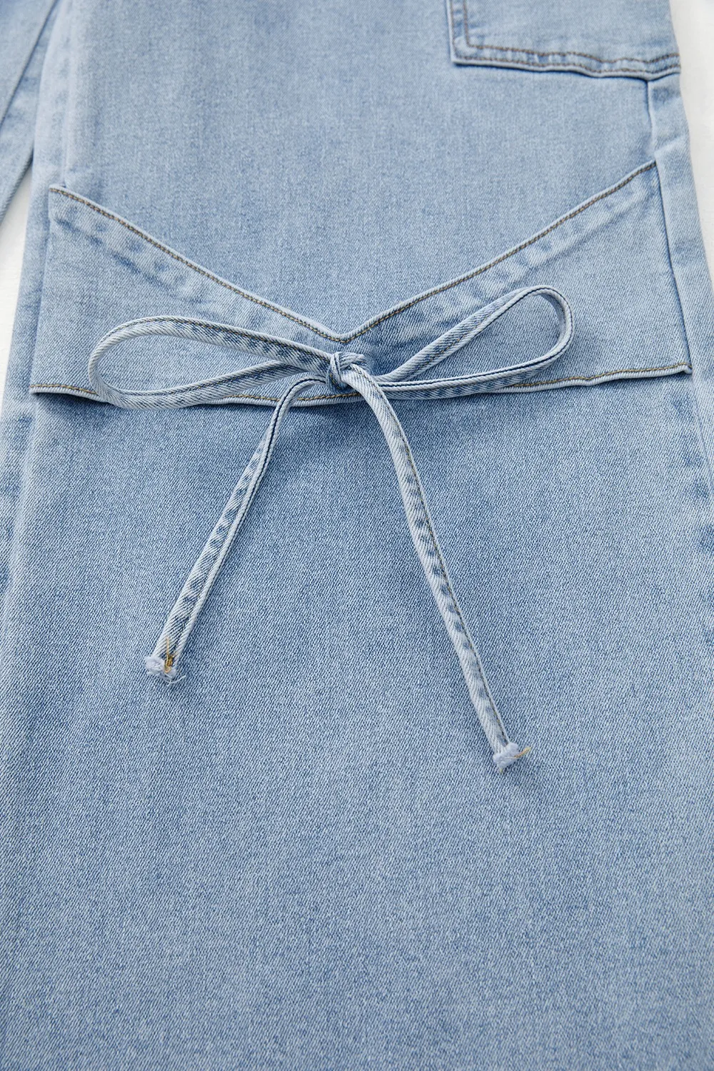 Bowknot Decor Cargo Jeans - Image 9