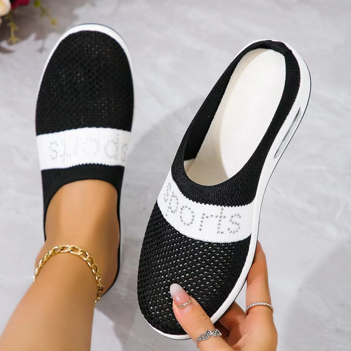 Breathable Mesh Round Toe Sandals - Image 2