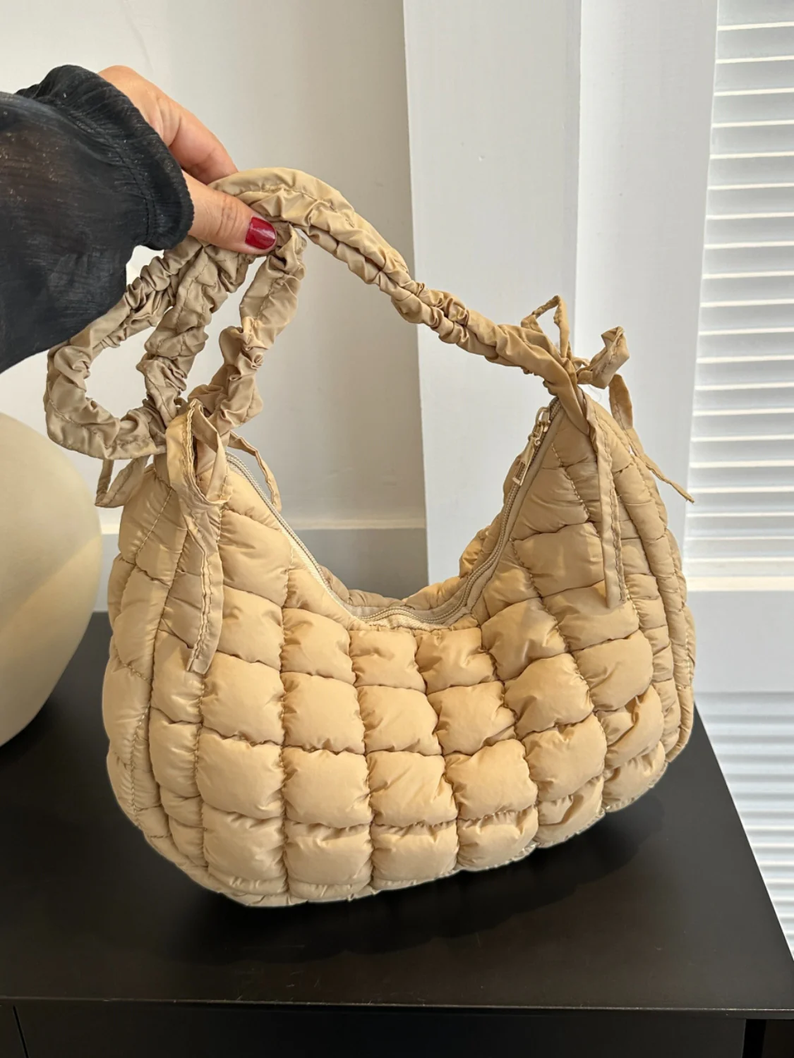 Bubble Texture Ruched Strap Quilted Shoulder Bag - Image 14