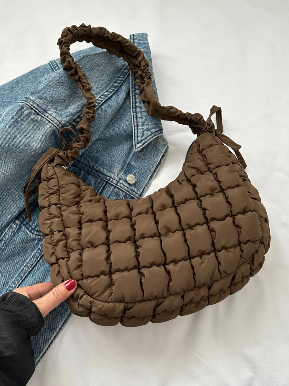 Bubble Texture Ruched Strap Quilted Shoulder Bag - Image 20