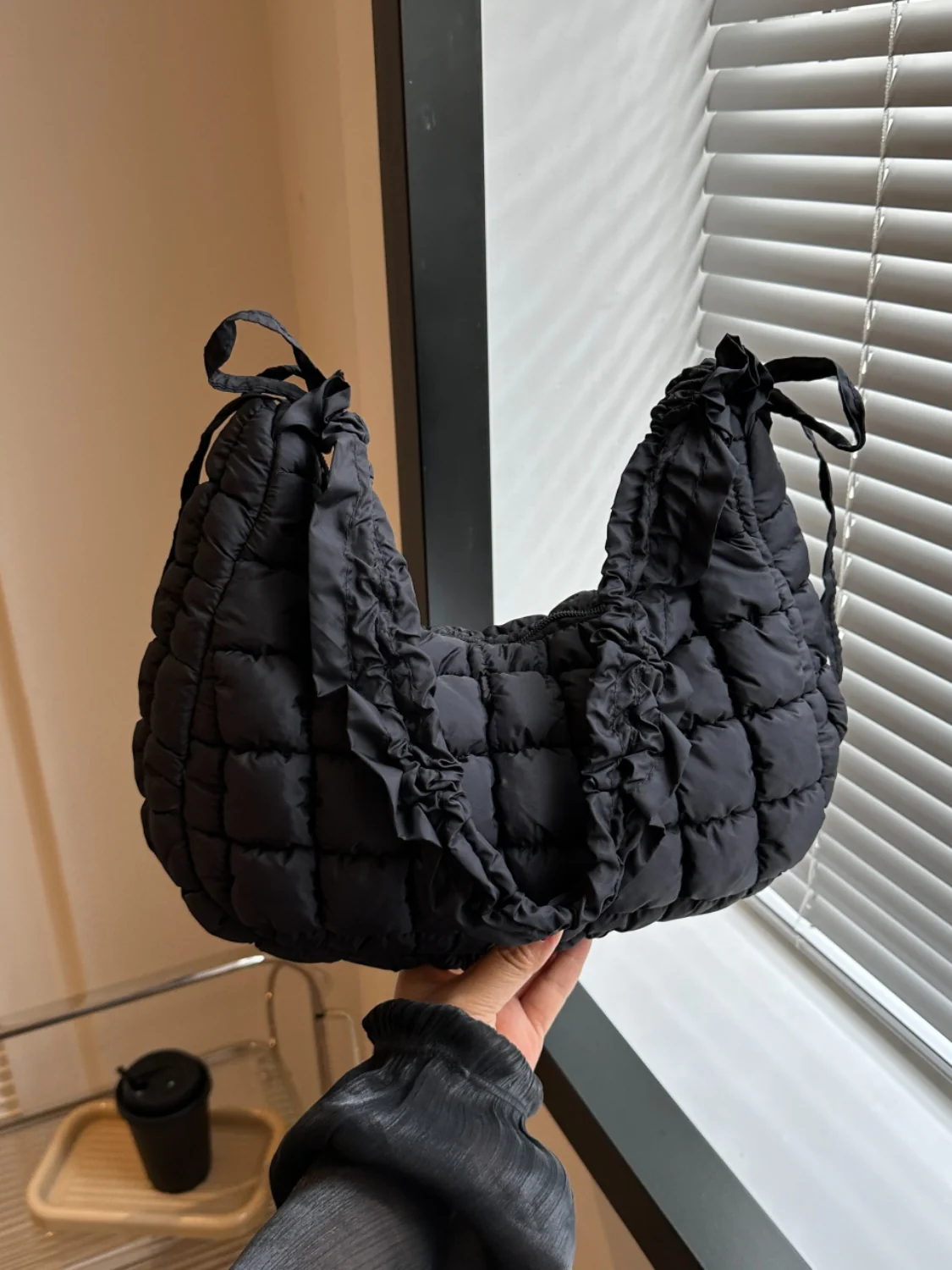 Bubble Texture Ruched Strap Quilted Shoulder Bag - Image 24
