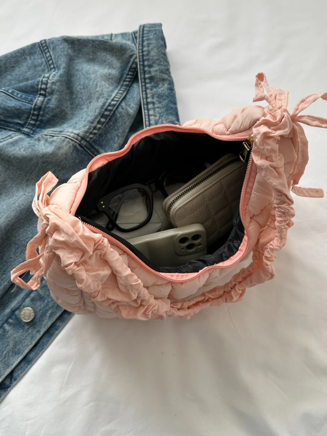 Bubble Texture Ruched Strap Quilted Shoulder Bag - Image 6