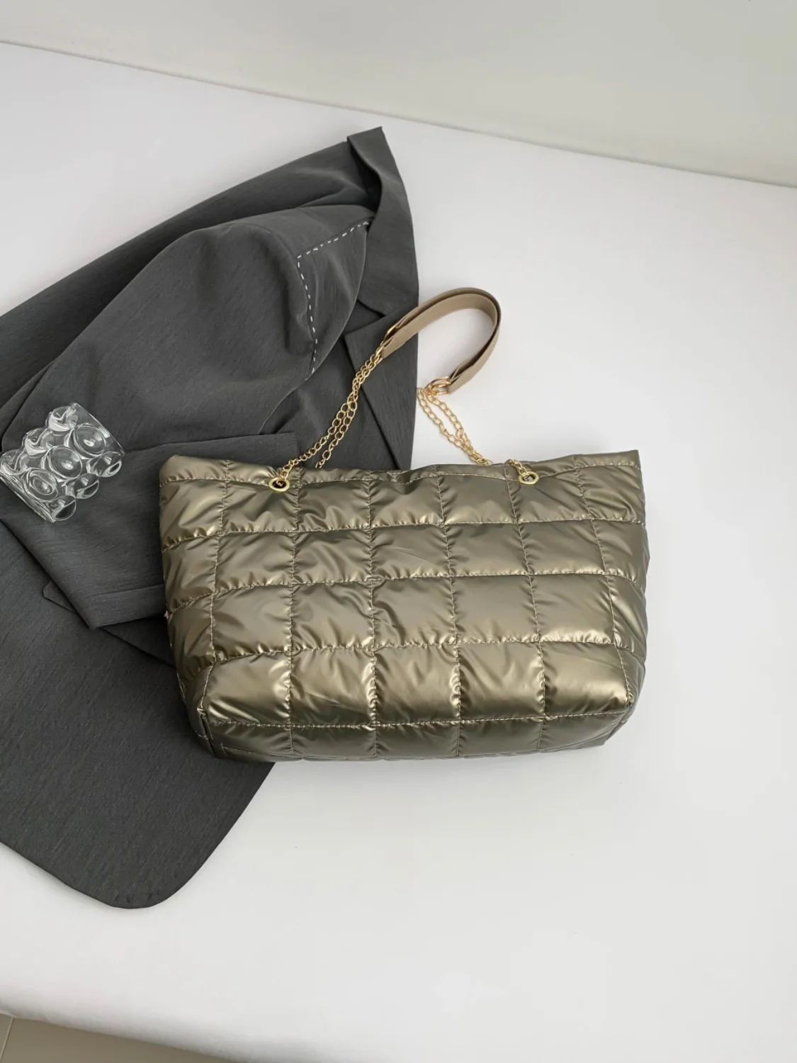 Bubble Texture Tote Bag - Image 16
