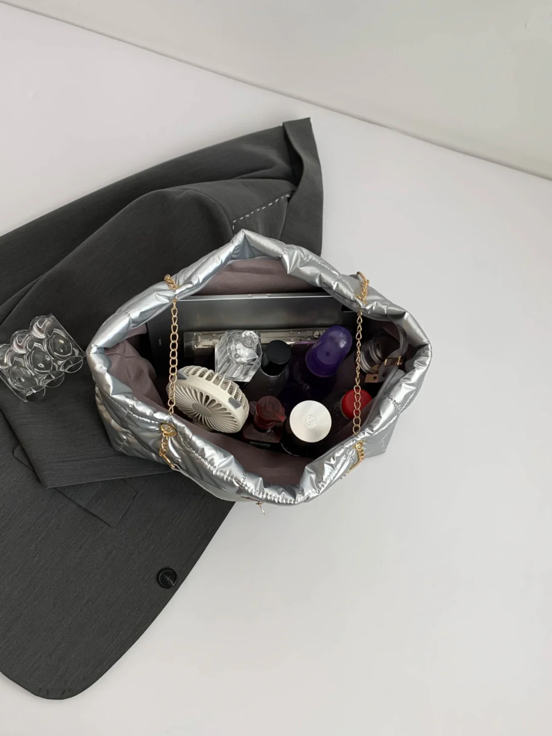 Bubble Texture Tote Bag - Image 3