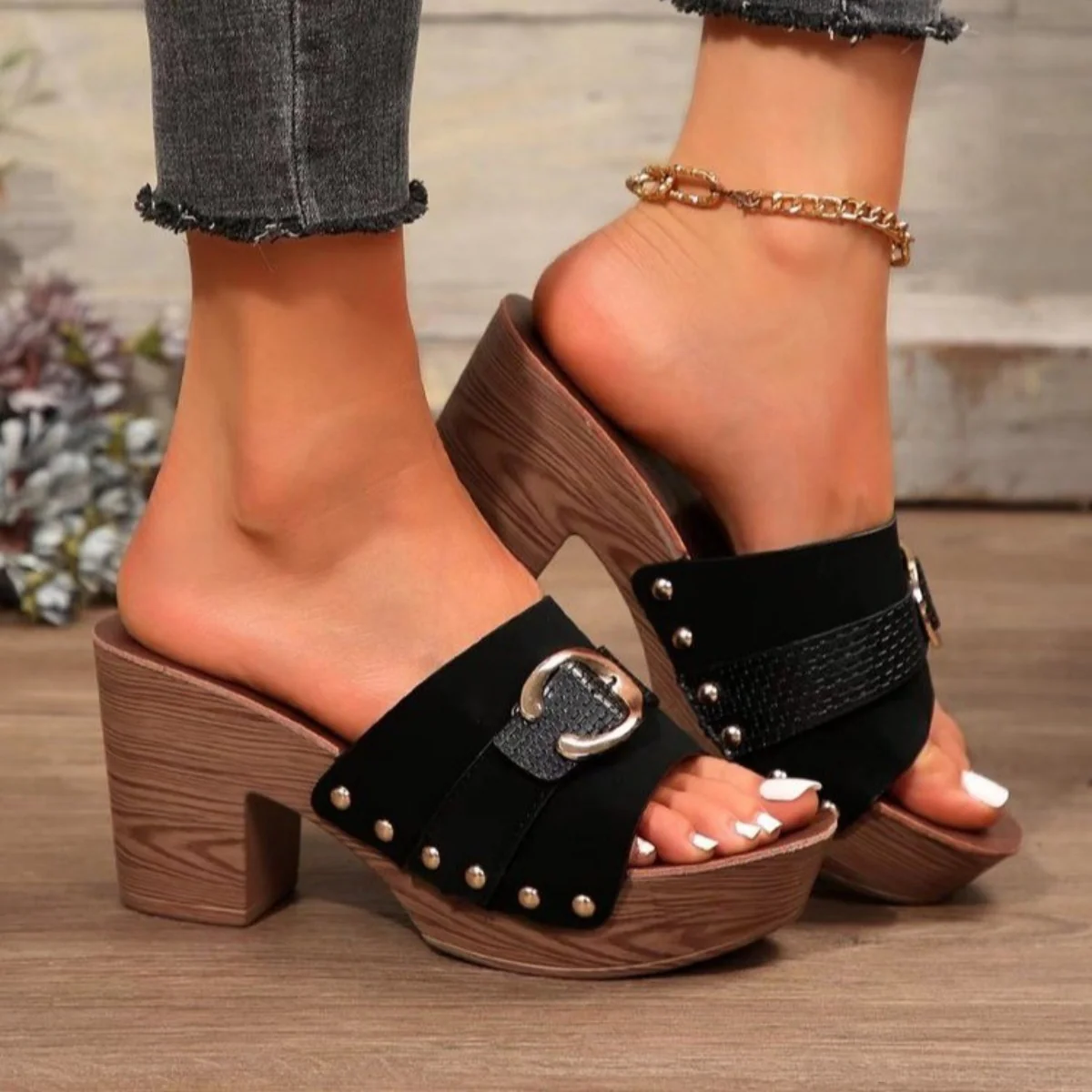 Buckle Trim Block Heel Sandals - Image 5