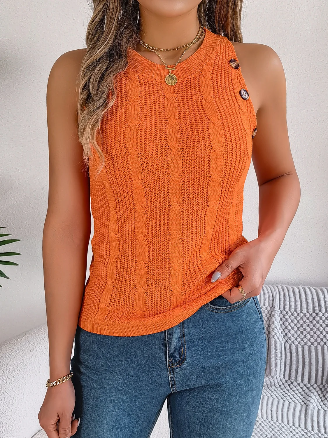 Cable-Knit Round Neck Vest - Image 13