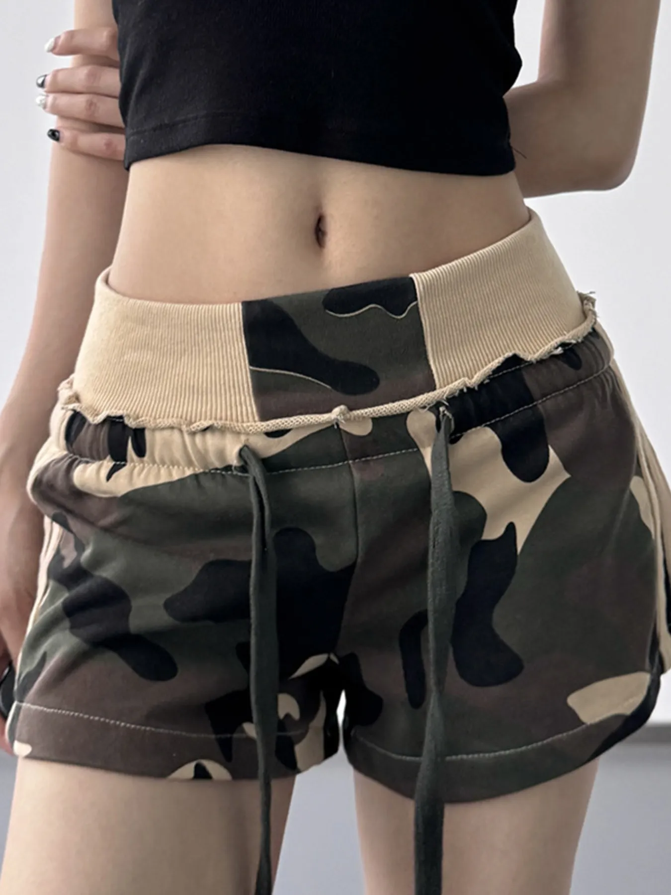 Camouflage Drawstring Shorts - Image 7