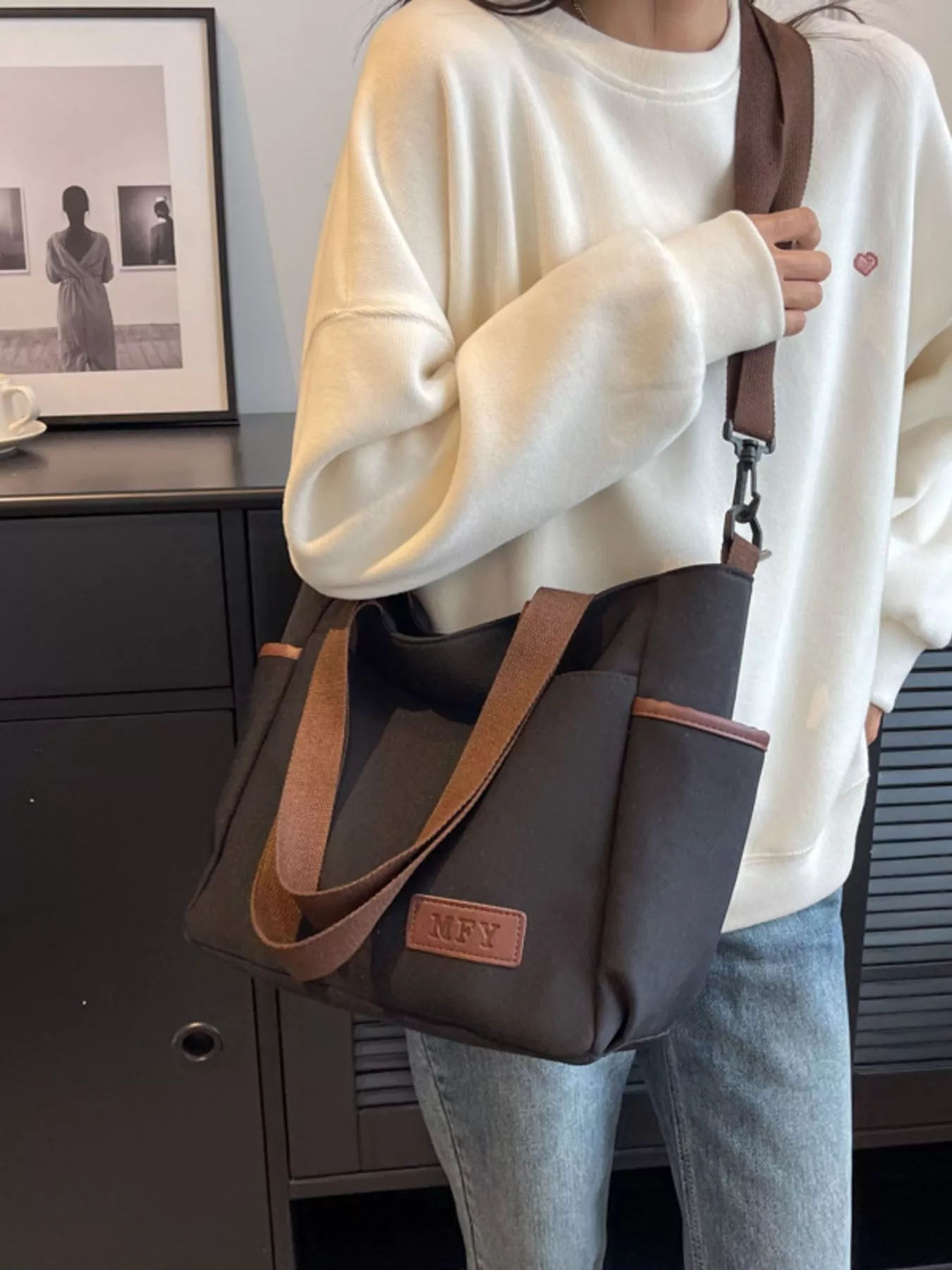 Canvas Shoulder Bag with Adjustable Strap - Image 4