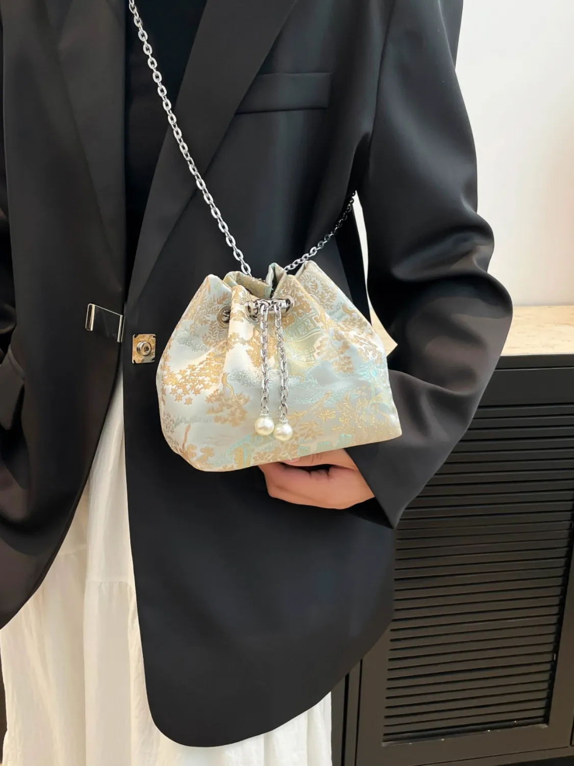 Chain Strap Bucket Bag - Image 2