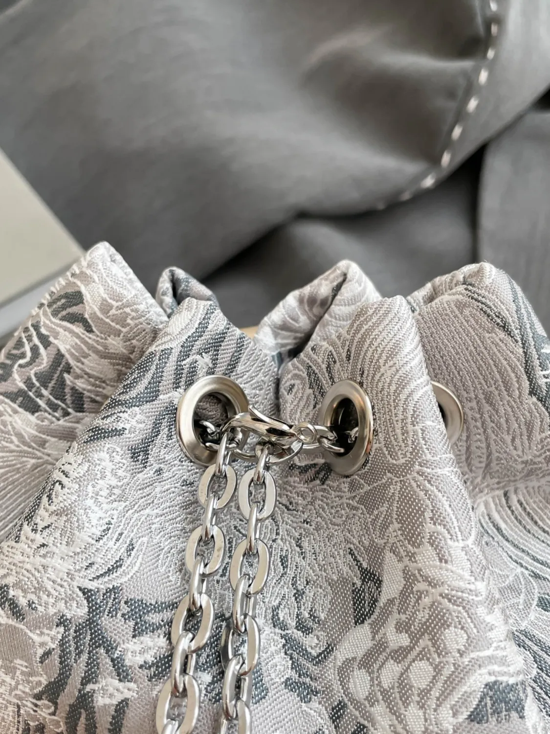 Chain Strap Bucket Bag - Image 4