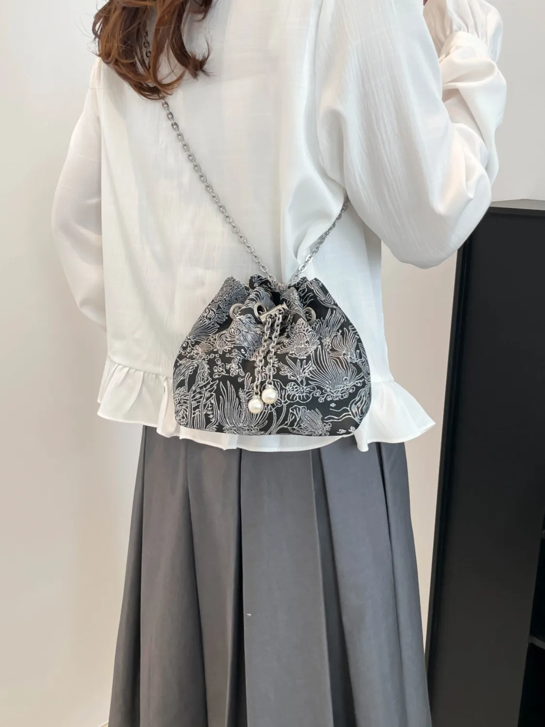 Chain Strap Bucket Bag - Image 6