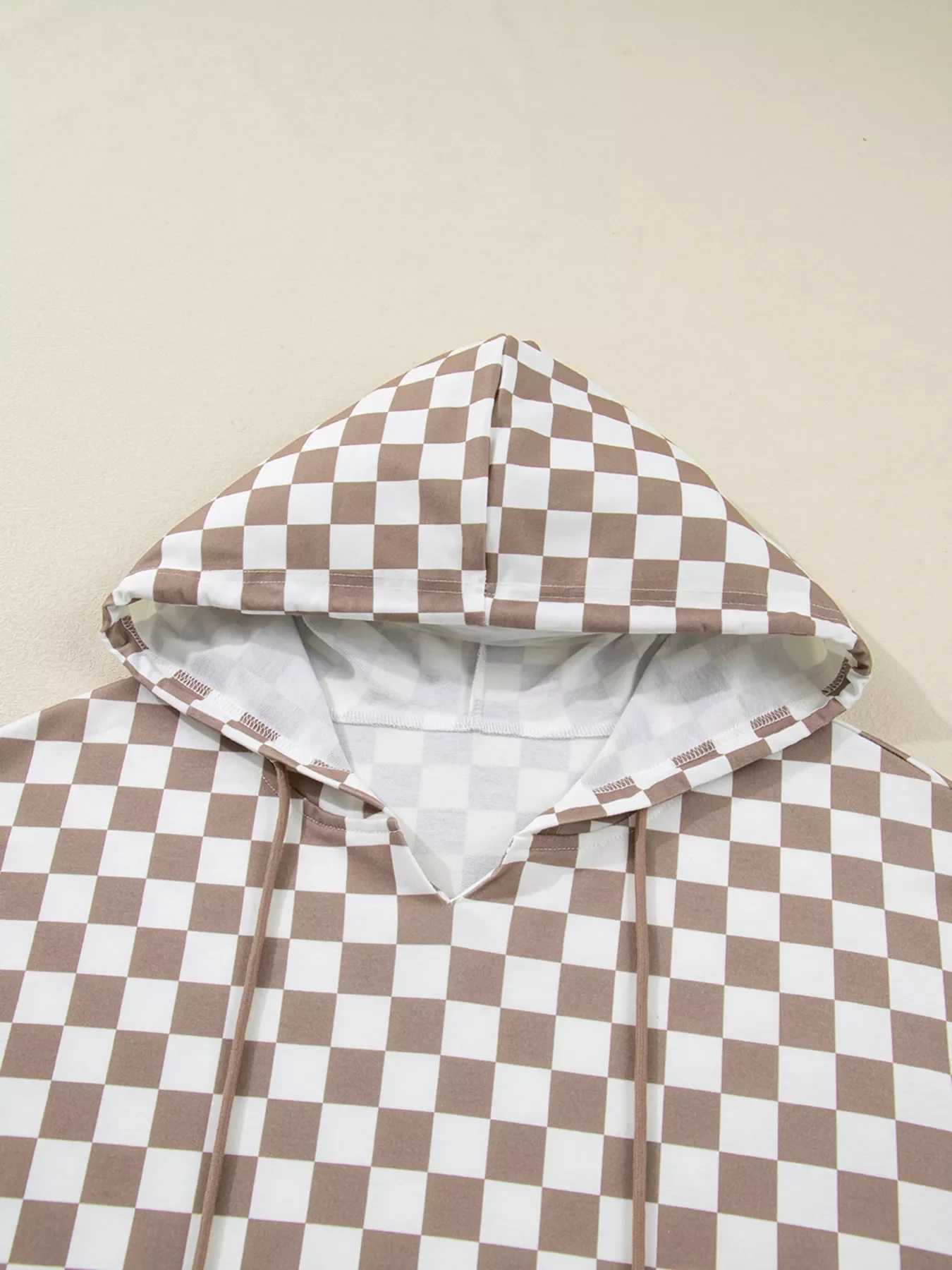 Checkered Pattern Oversized Drawstring Hoodie - Image 4