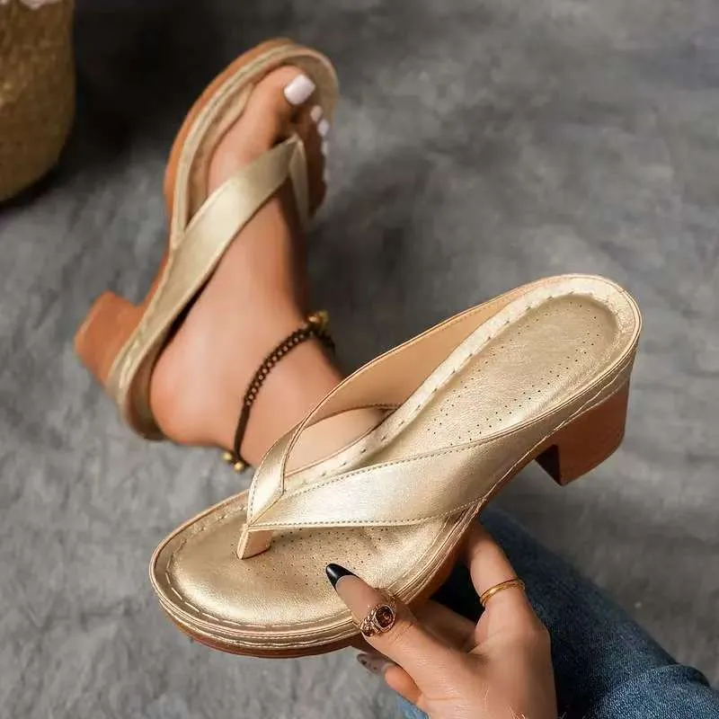 Chunky Heel Toe Post Sandals - Image 4