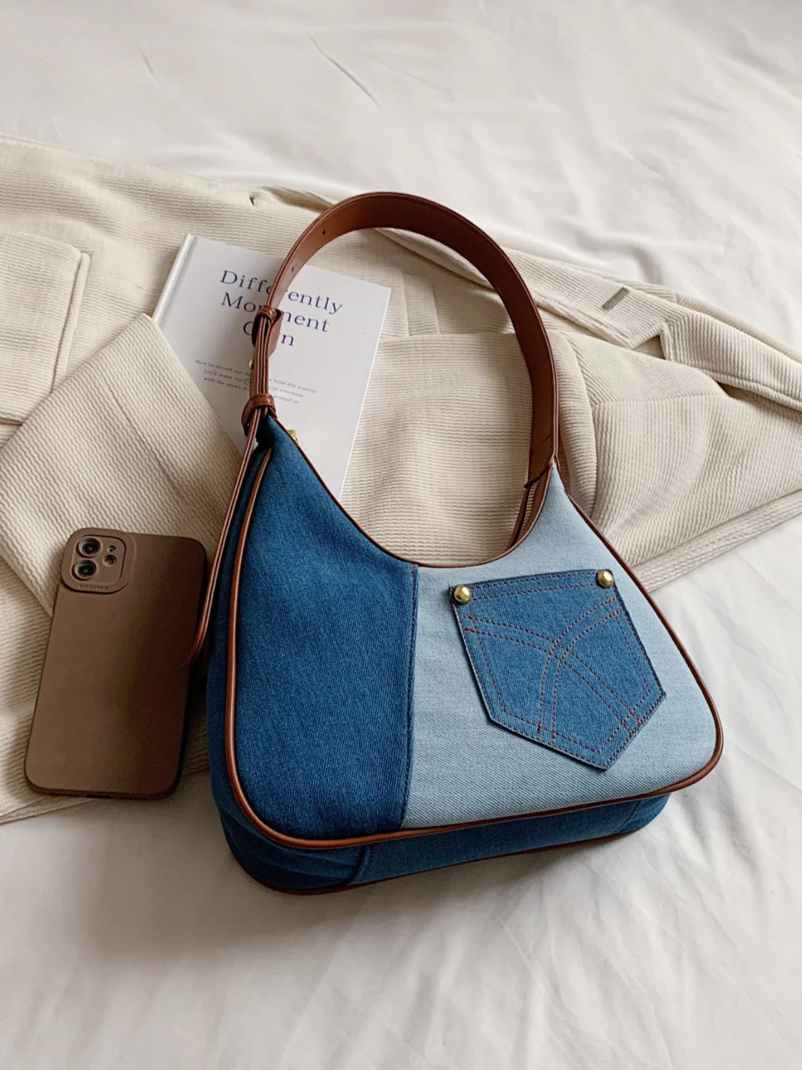 Color Block Adjustable Strap Shoulder Bag - Image 3