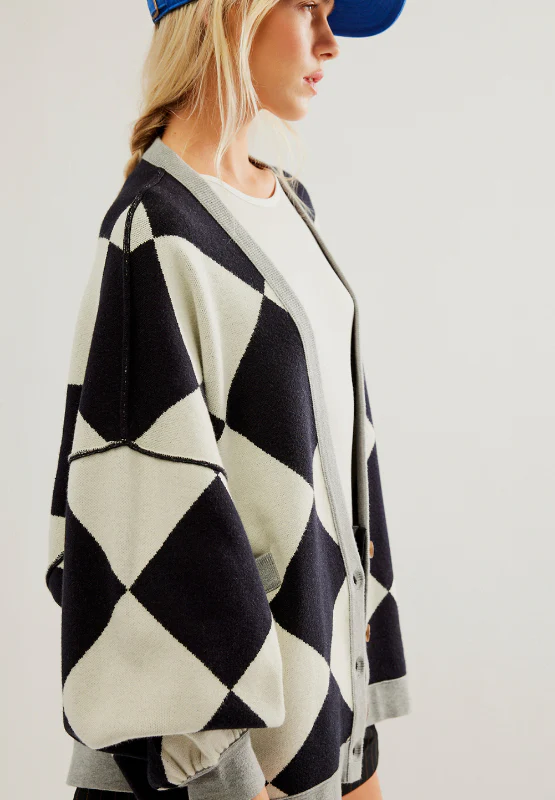 Color Block Button Down Long Sleeve Cardigan - Image 3