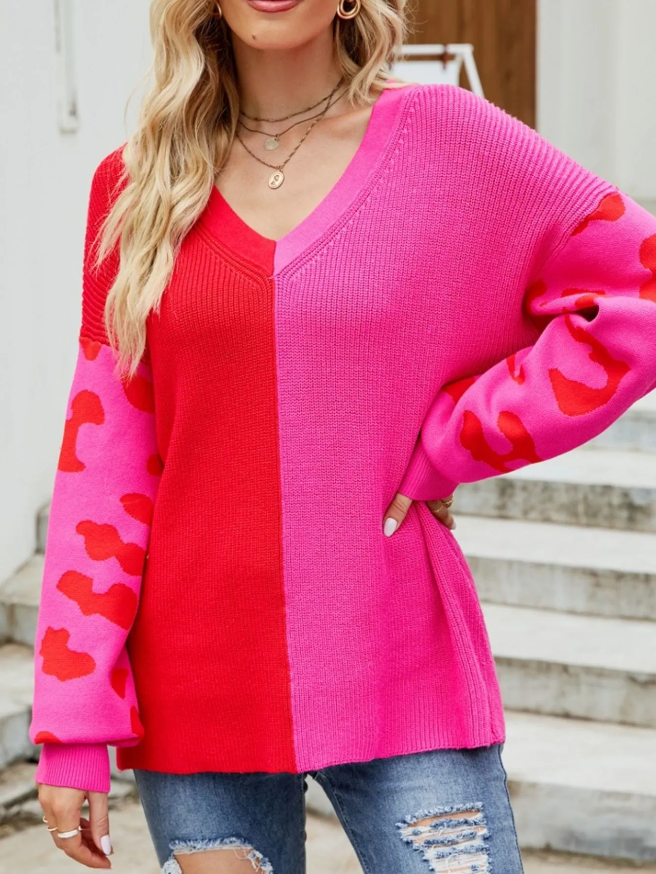 Color Block Leopard V-Neck Sweater - Image 2