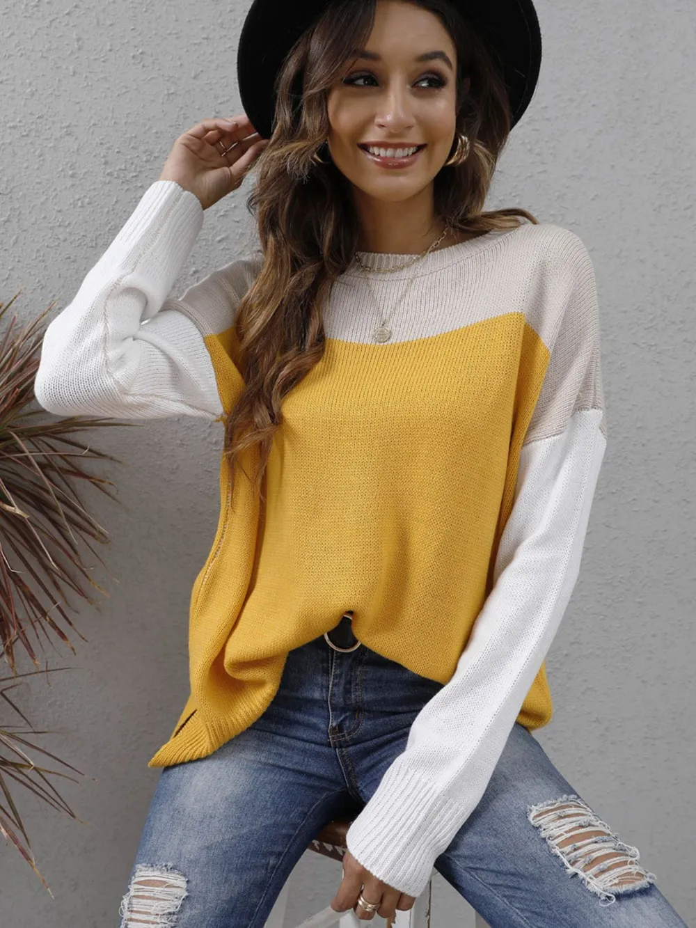 Color Block Round Neck Sweater - Image 3