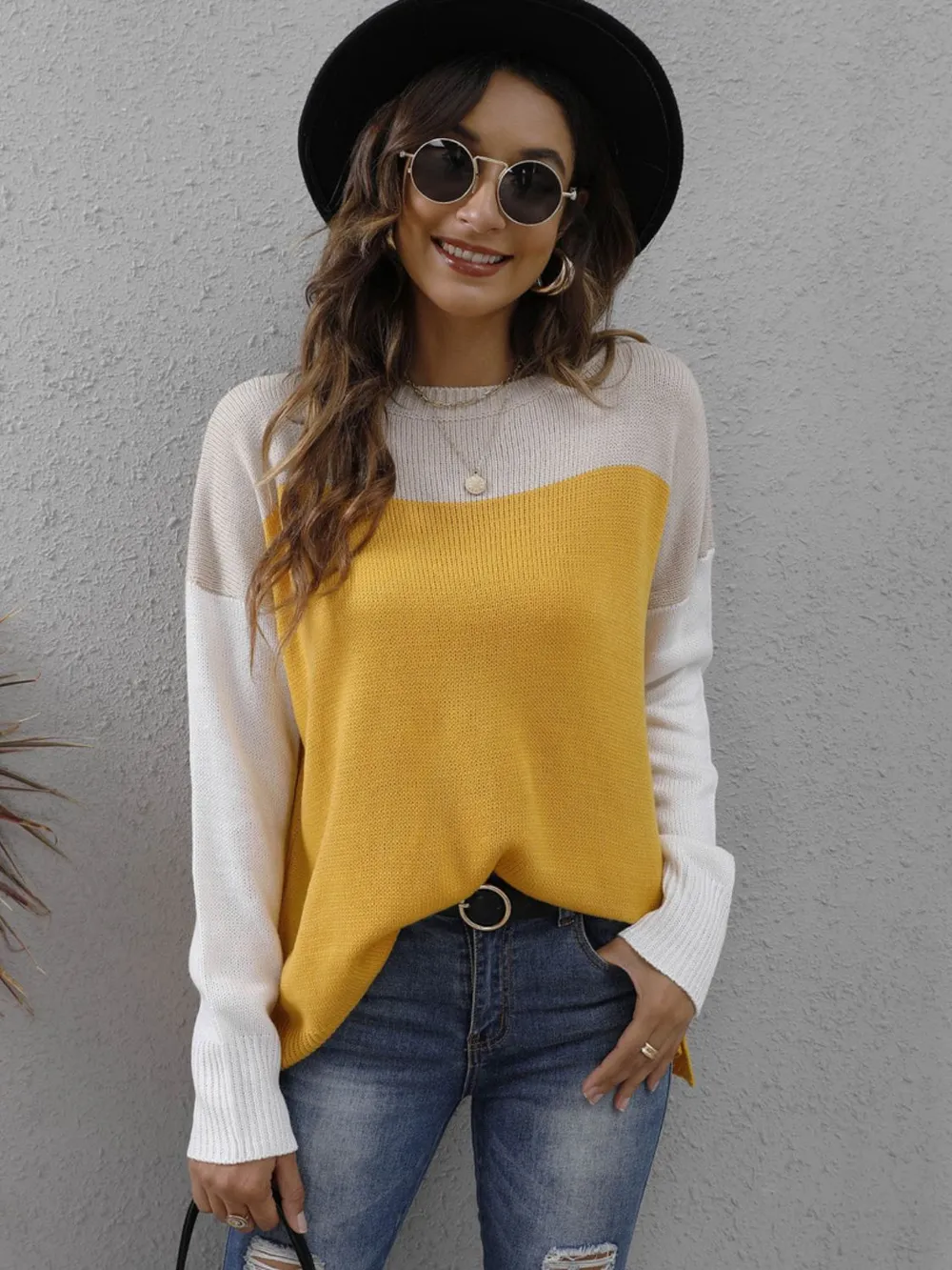 Color Block Round Neck Sweater - Image 4