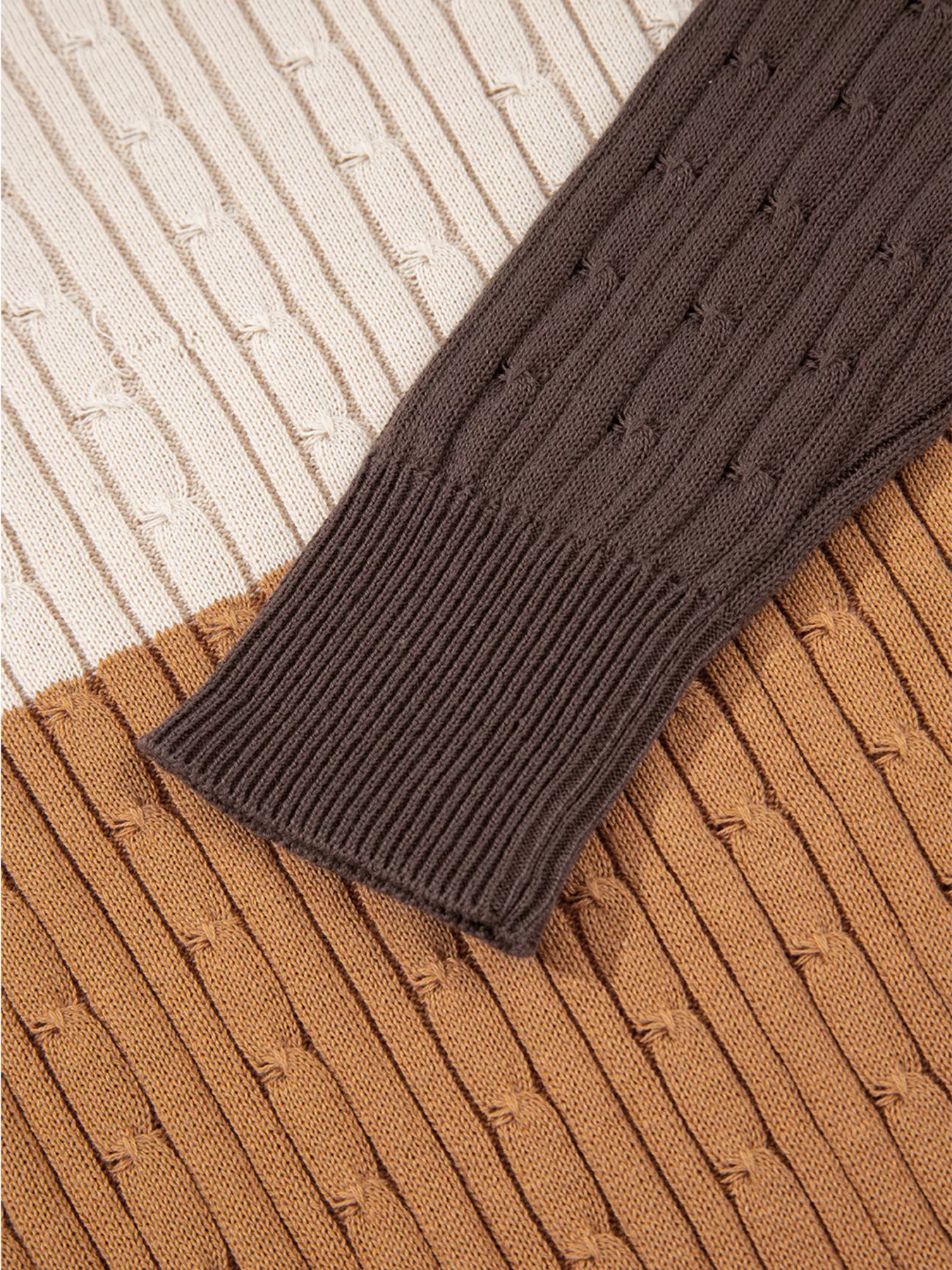 Colorblock Cable Knit Round Neck Sweater - Image 10