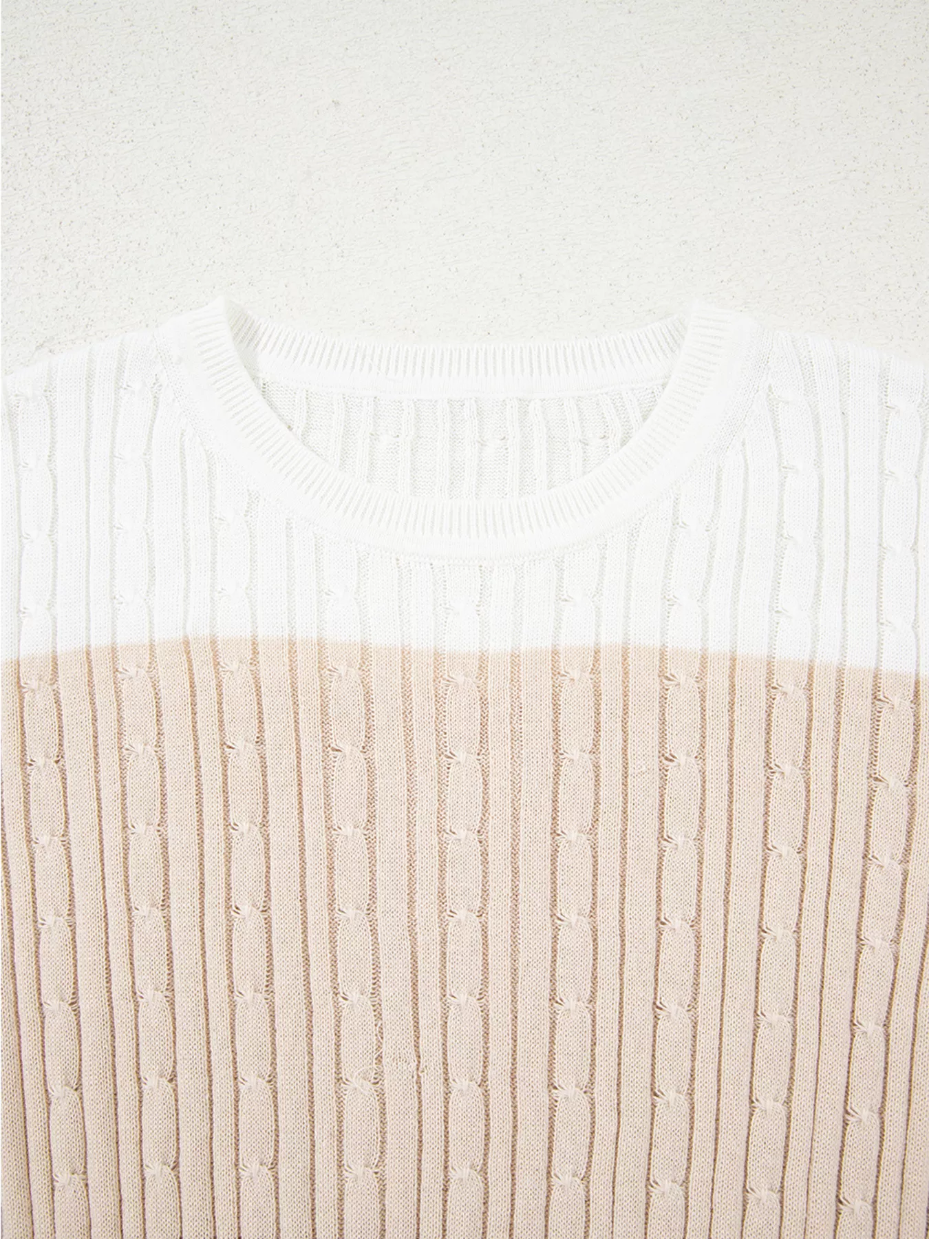 Colorblock Cable Knit Round Neck Sweater - Image 8
