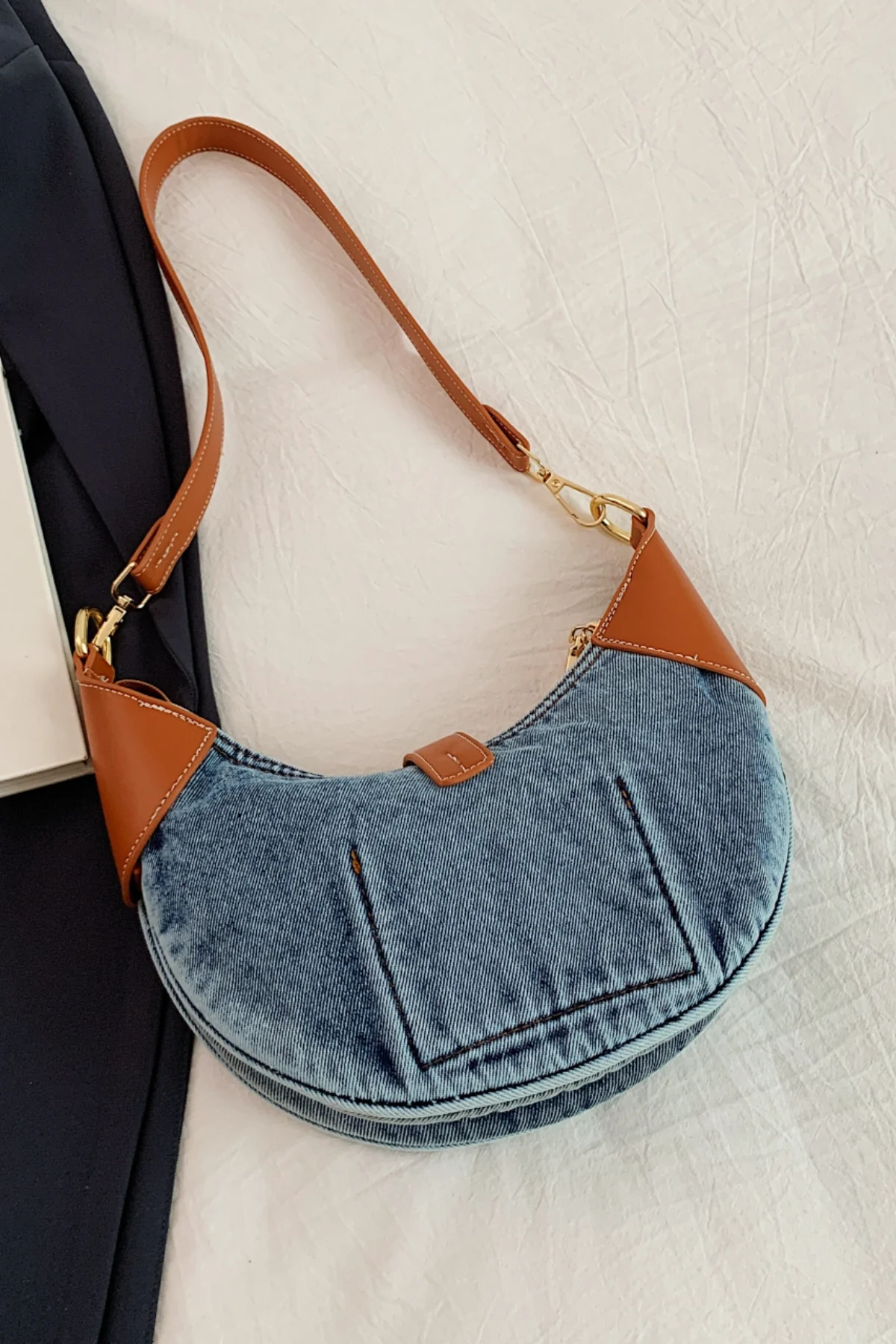 Contrast Denim Shoulder Bag - Image 10