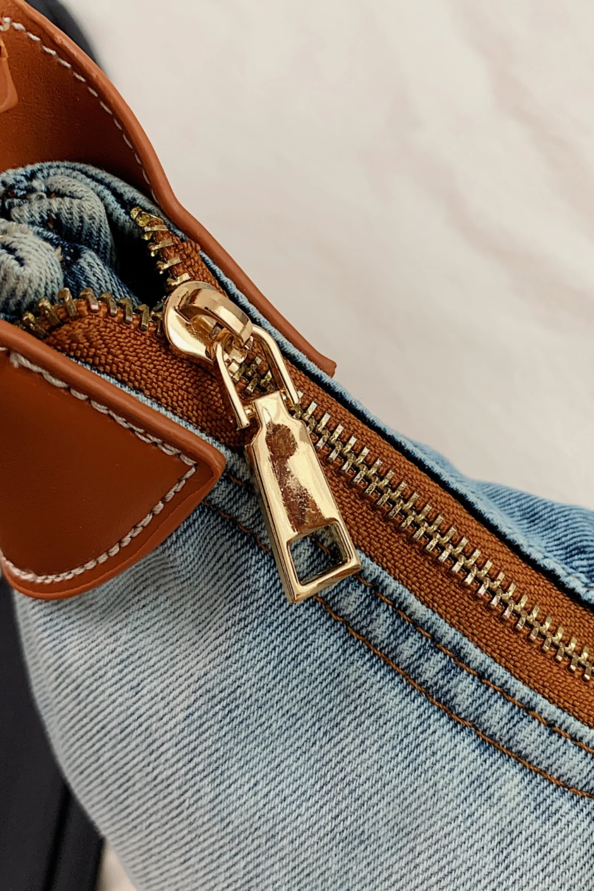 Contrast Denim Shoulder Bag - Image 14