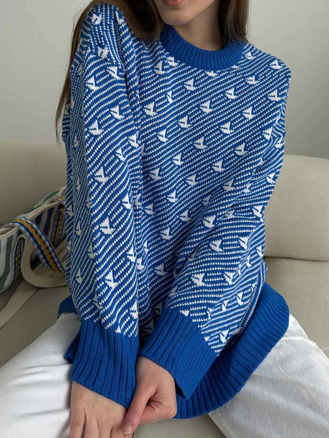 Contrast Round Neck Long Sleeve Sweater - Image 10