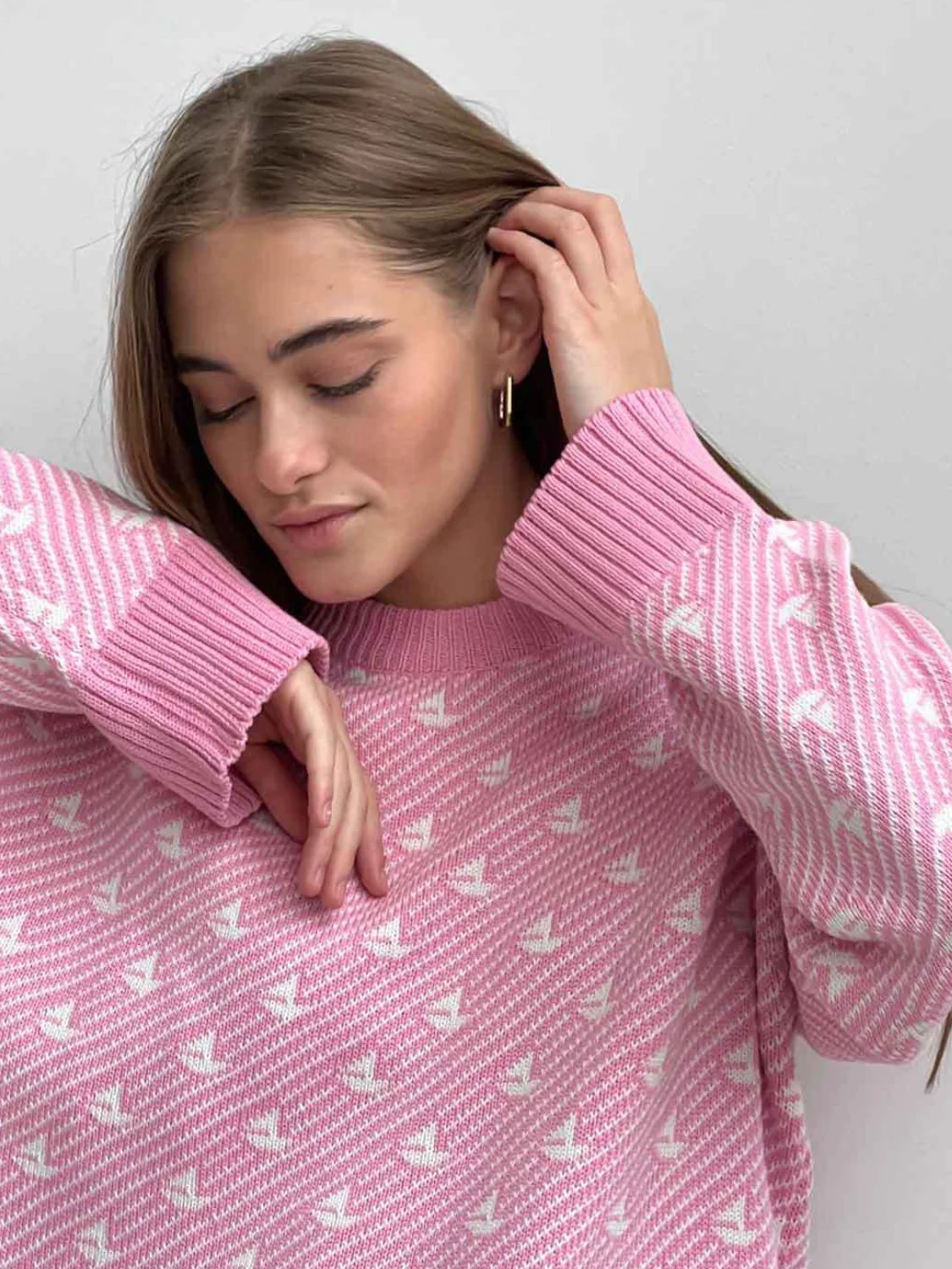 Contrast Round Neck Long Sleeve Sweater - Image 4