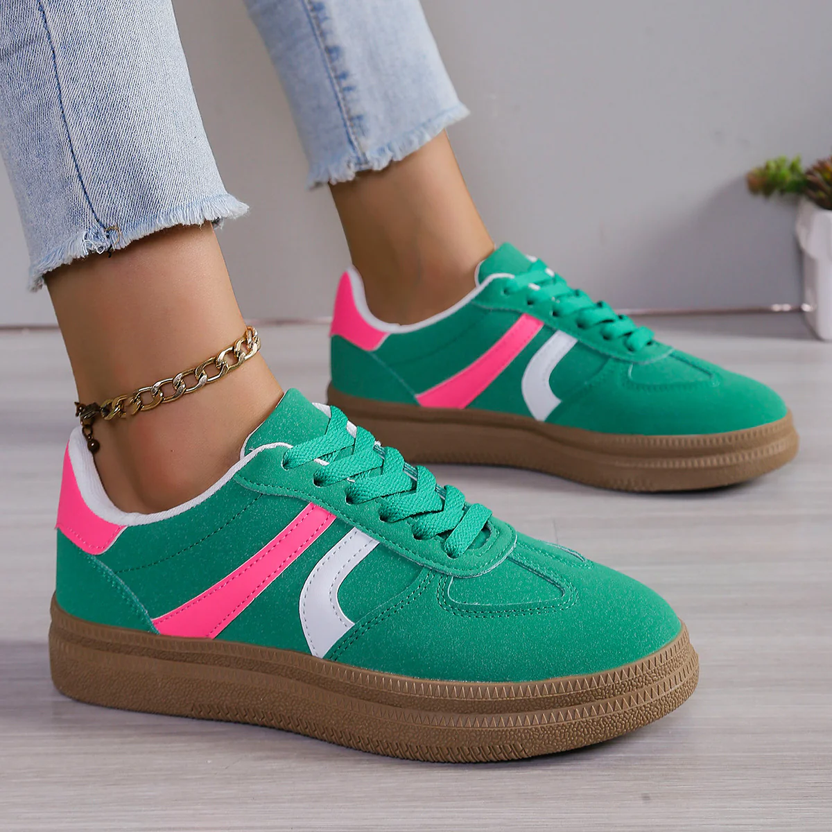 Contrast Round Toe Platform Sneakers - Image 3